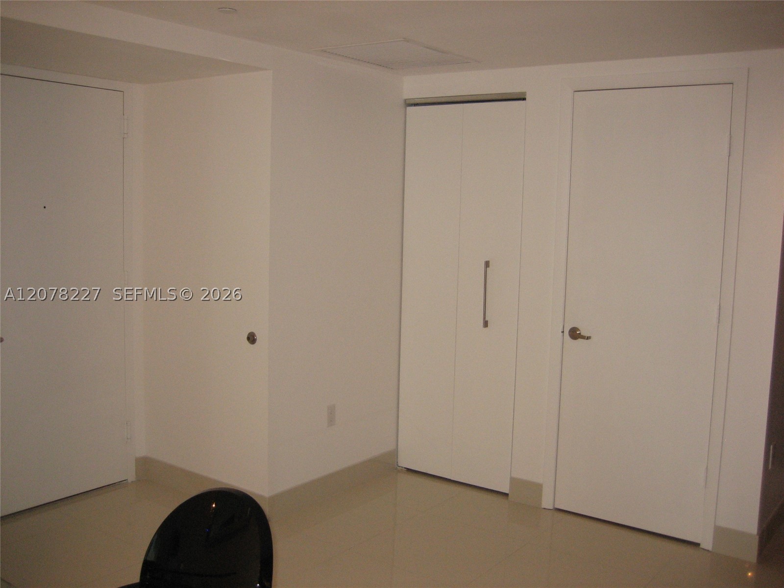 485 Brickell Ave #1811, Miami FL 33131
