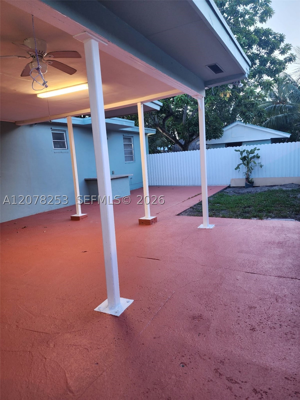 120 NW 18th Ave, Miami FL 33125