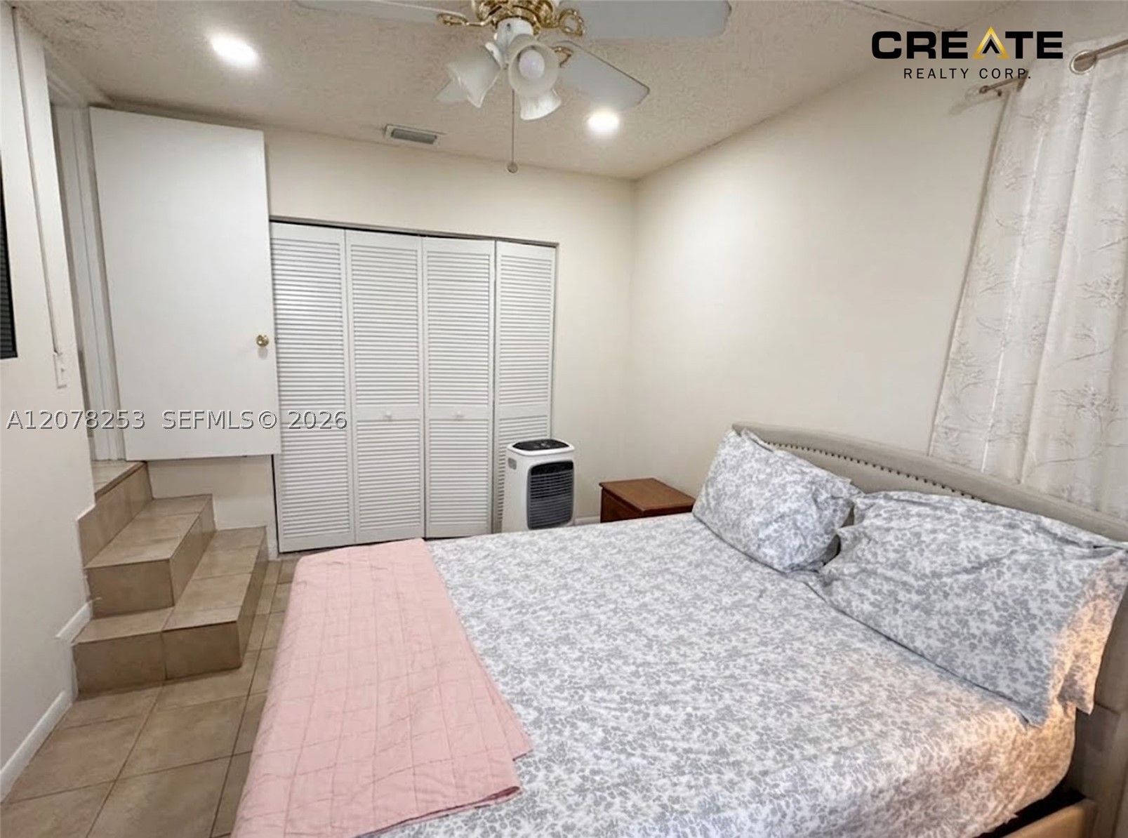 120 NW 18th Ave, Miami FL 33125