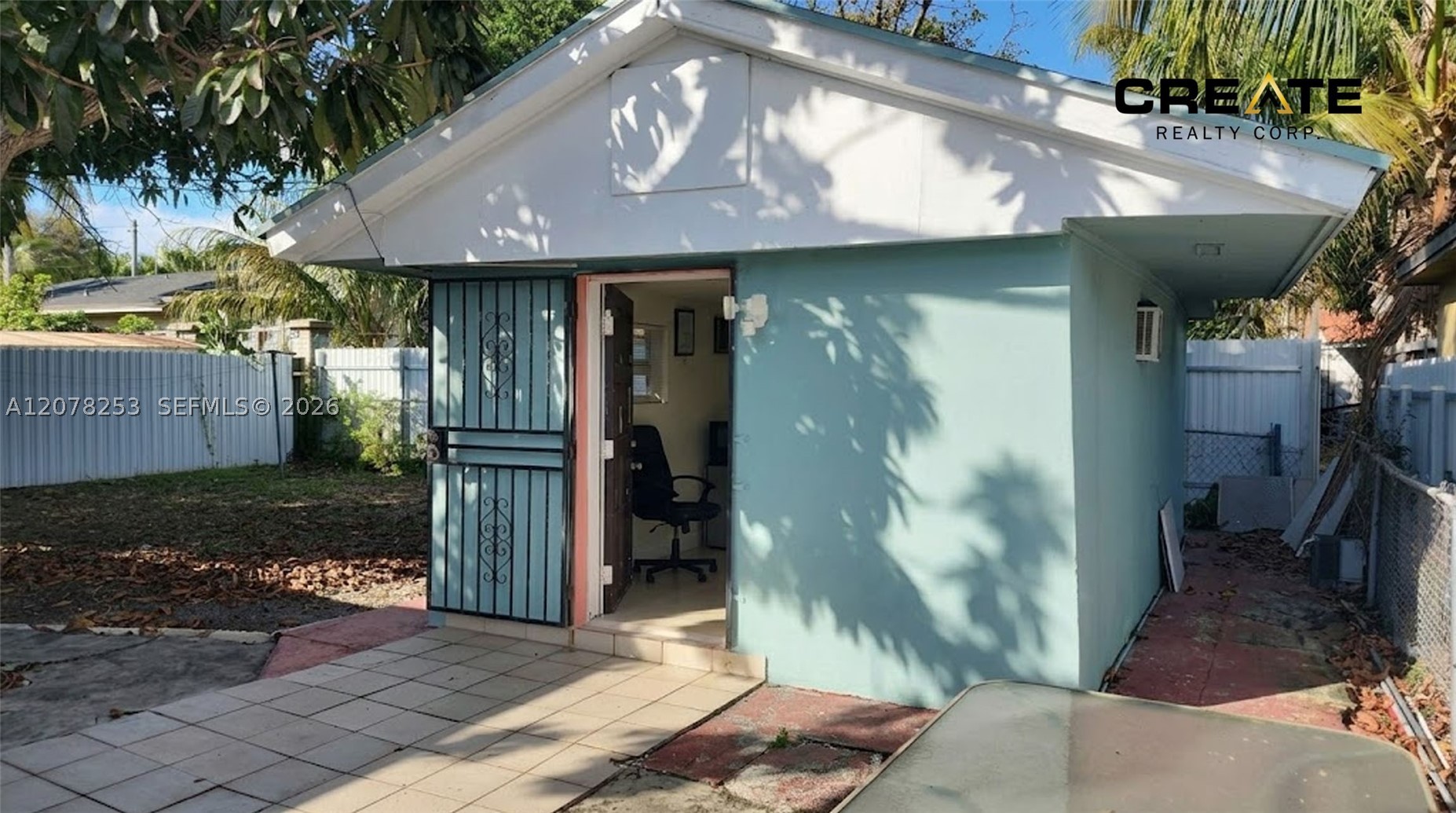 120 NW 18th Ave, Miami FL 33125