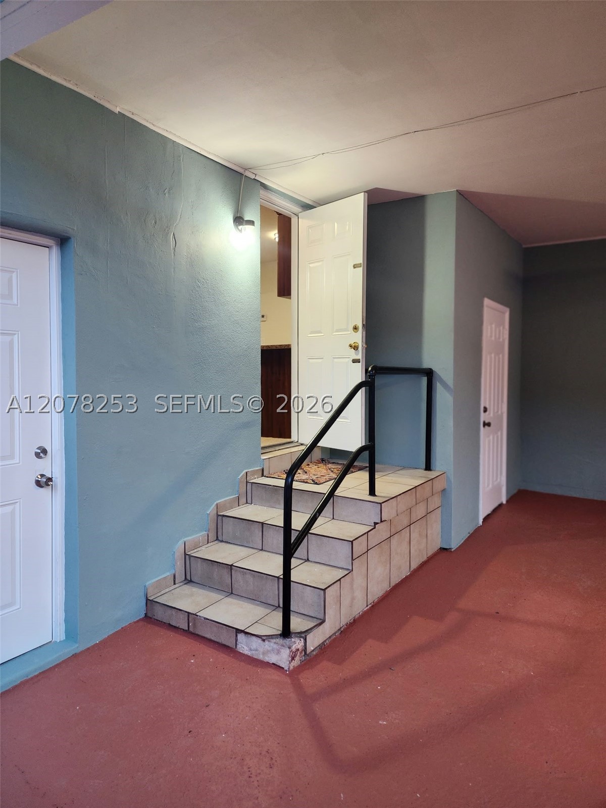 120 NW 18th Ave, Miami FL 33125