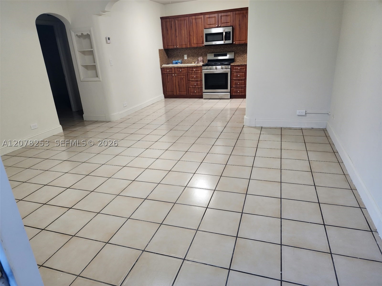120 NW 18th Ave, Miami FL 33125