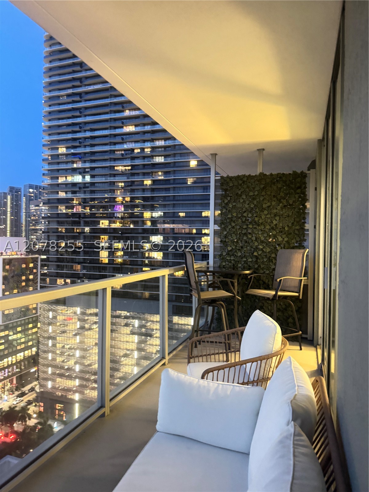 1111 SW 1st Ave #2721-N, Miami FL 33130