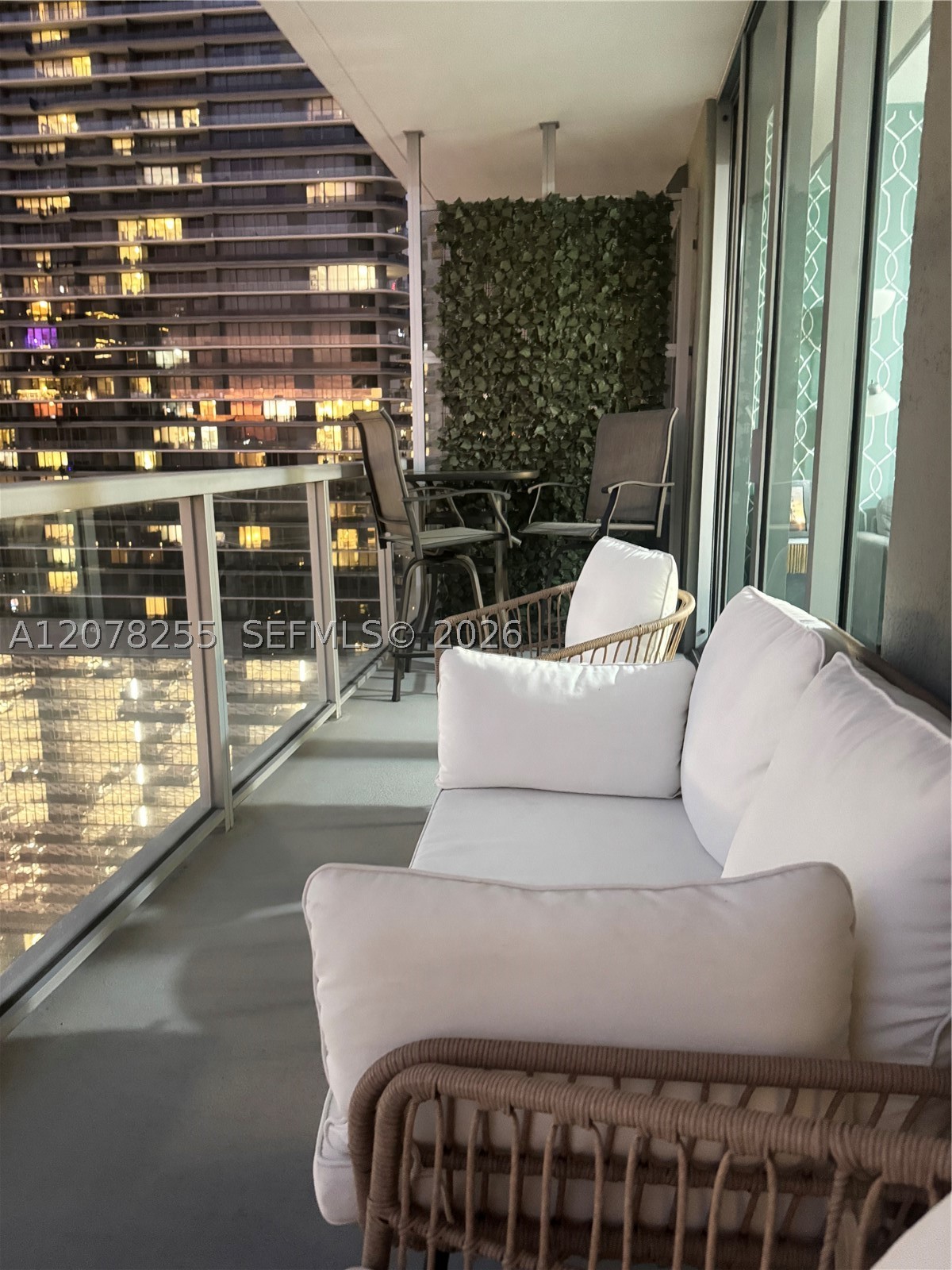 1111 SW 1st Ave #2721-N, Miami FL 33130
