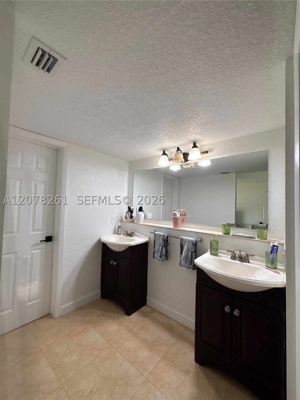 6305 Gage Pl #309A, Miami Lakes FL 33014