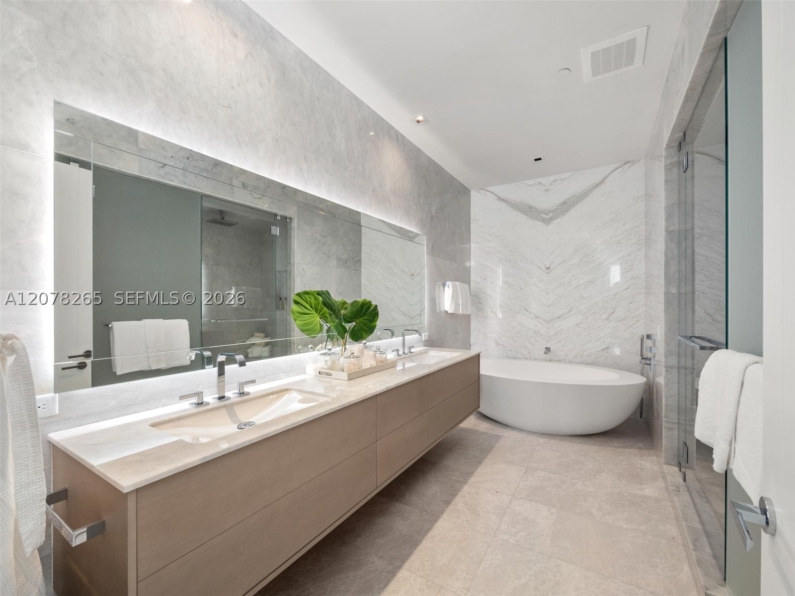 18501 Collins Ave #4304, Sunny Isles Beach FL 33160