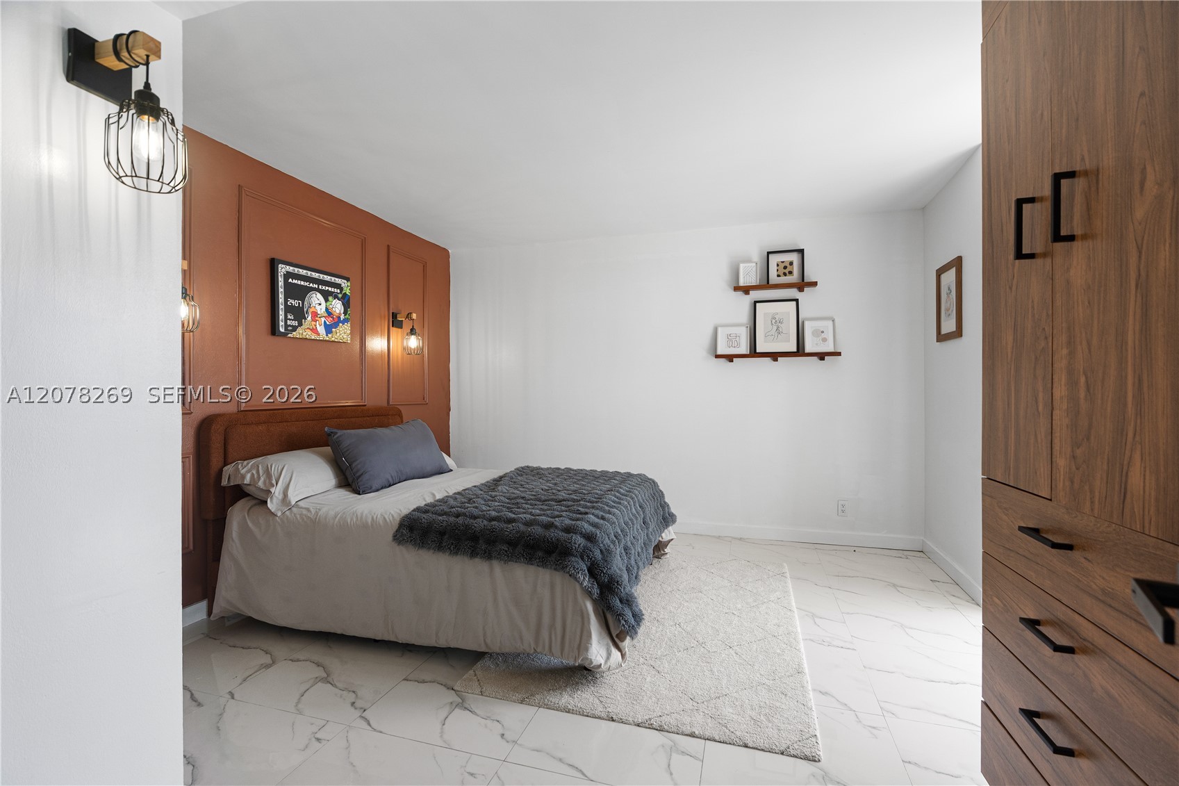 1000 W Island Blvd #2803, Aventura FL 33160