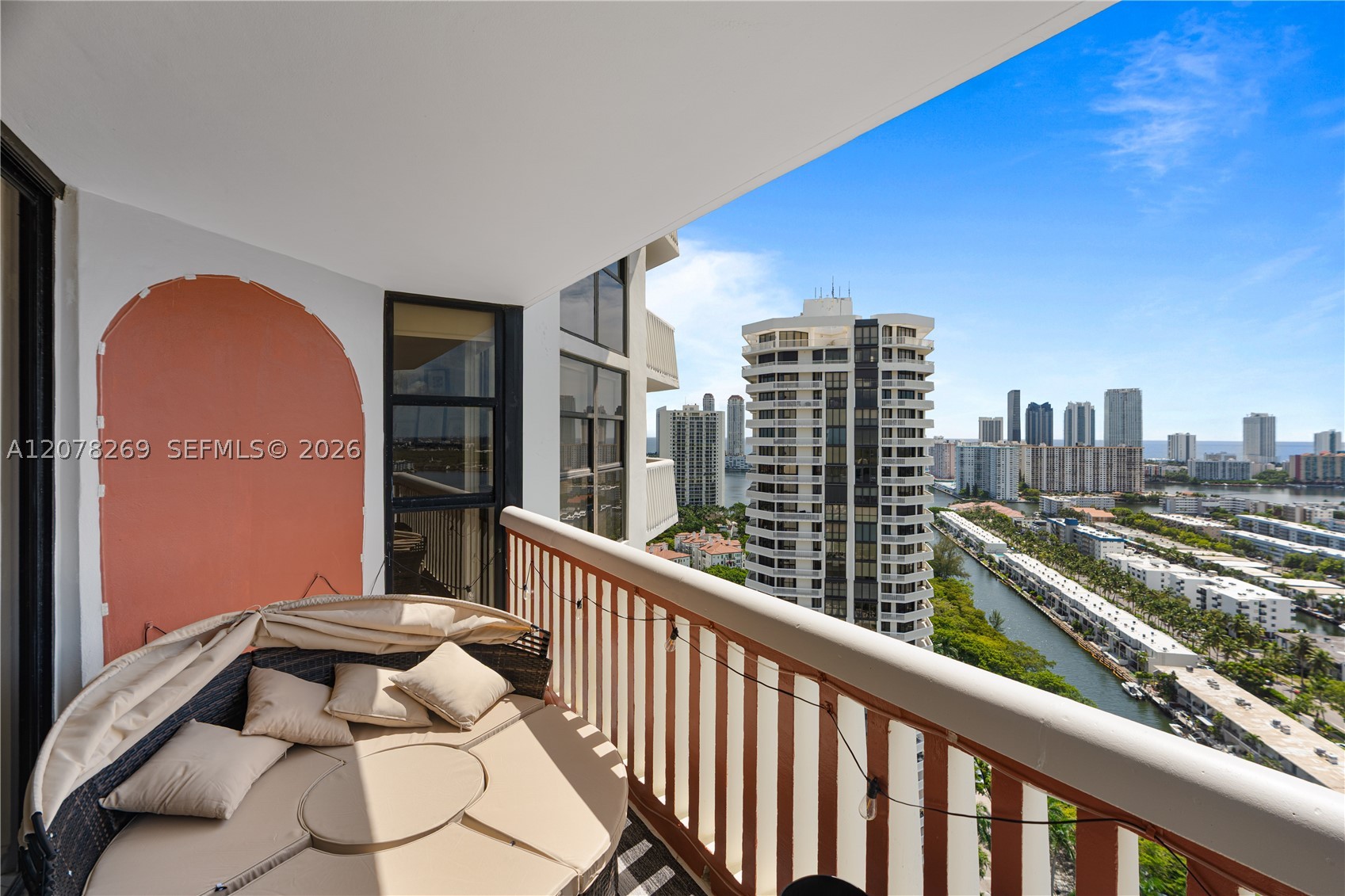 1000 W Island Blvd #2803, Aventura FL 33160