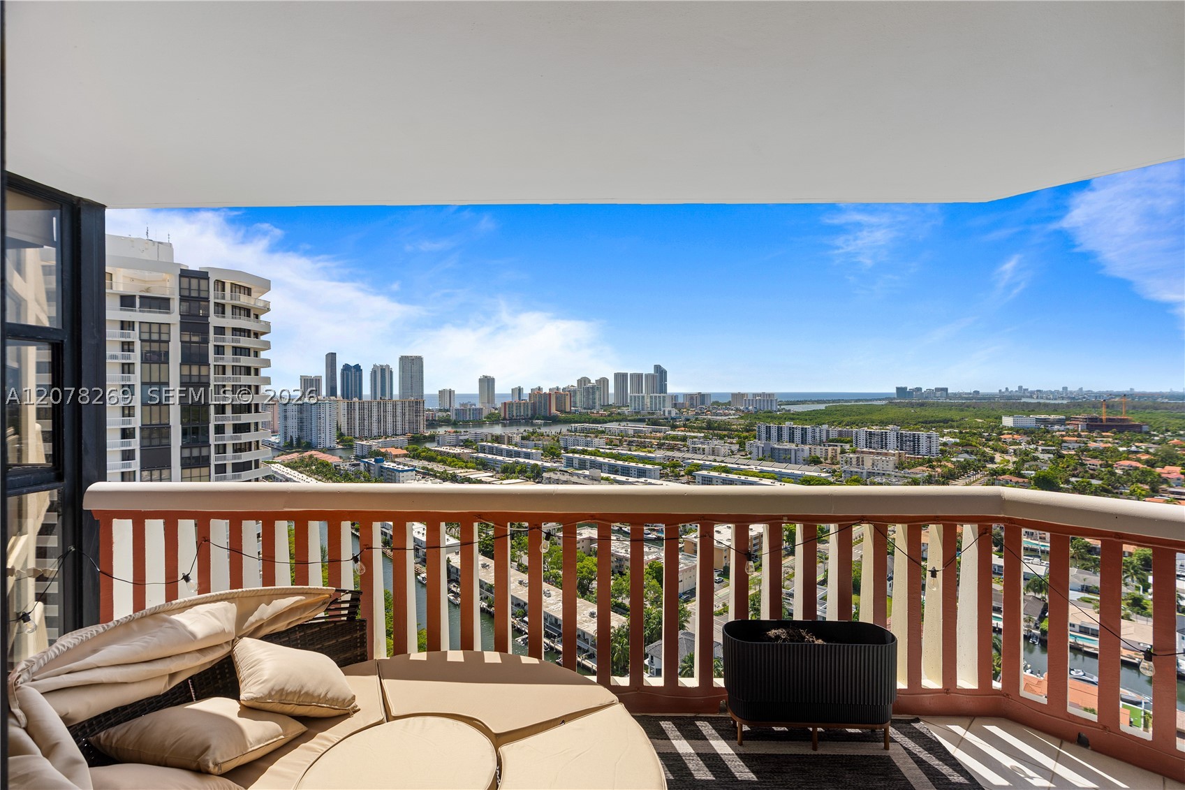 1000 W Island Blvd #2803, Aventura FL 33160