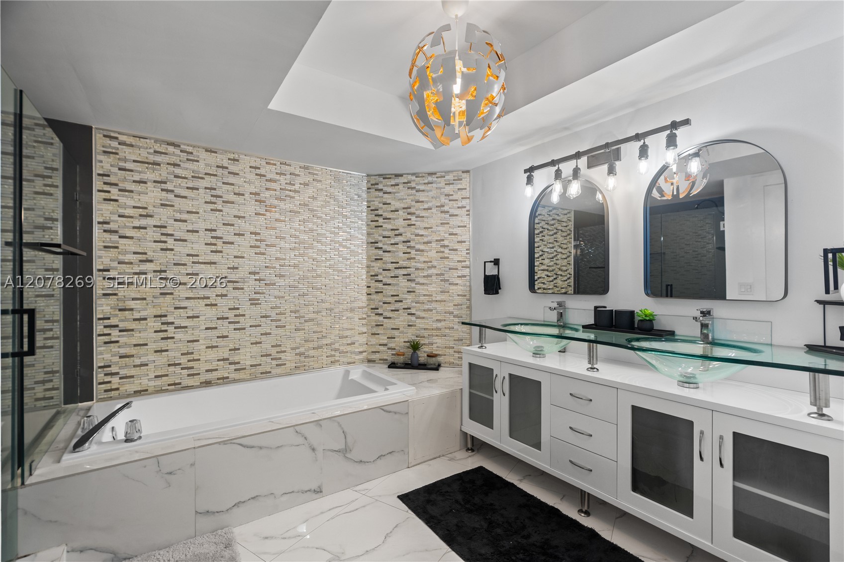 1000 W Island Blvd #2803, Aventura FL 33160