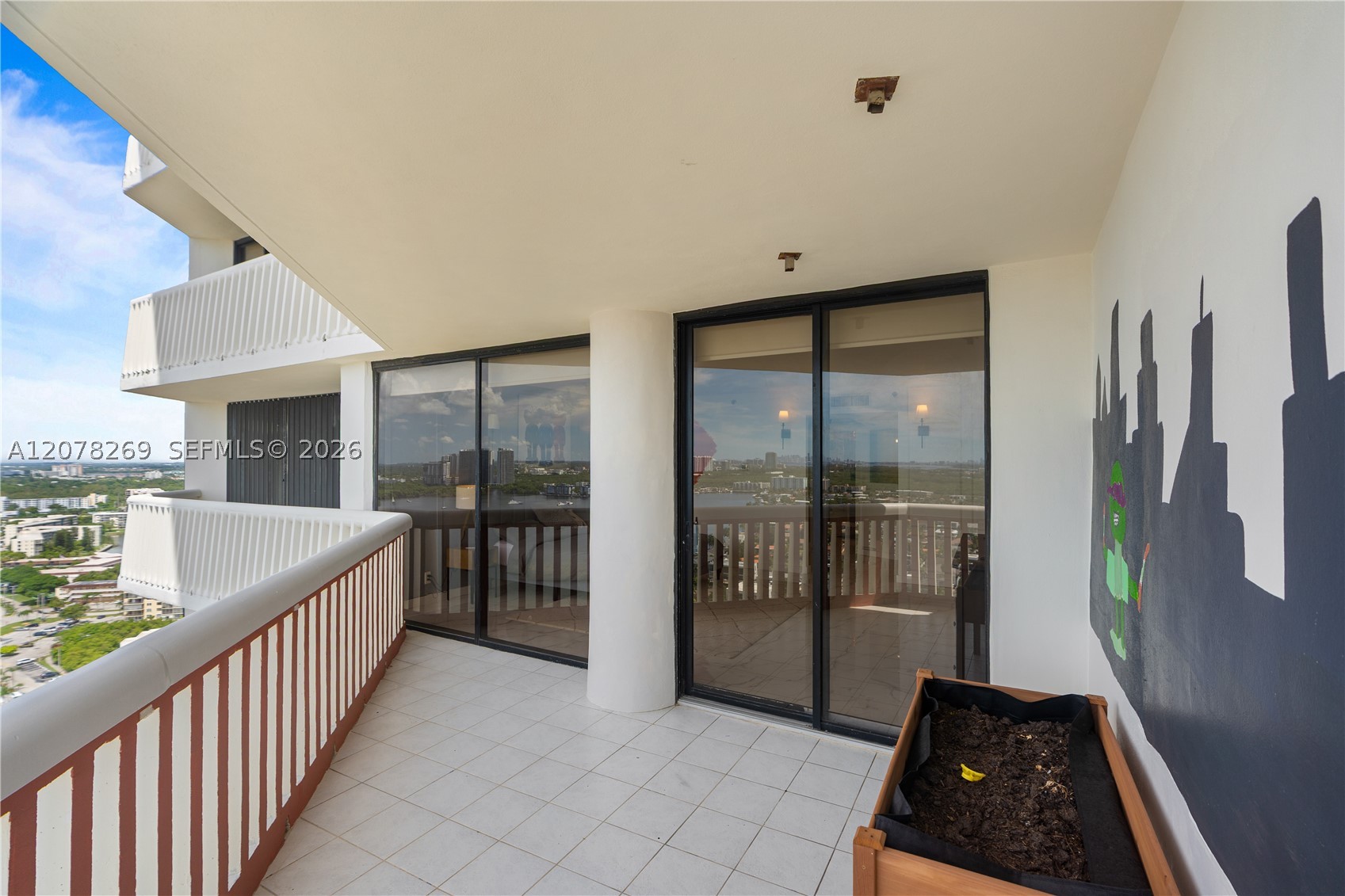 1000 W Island Blvd #2803, Aventura FL 33160