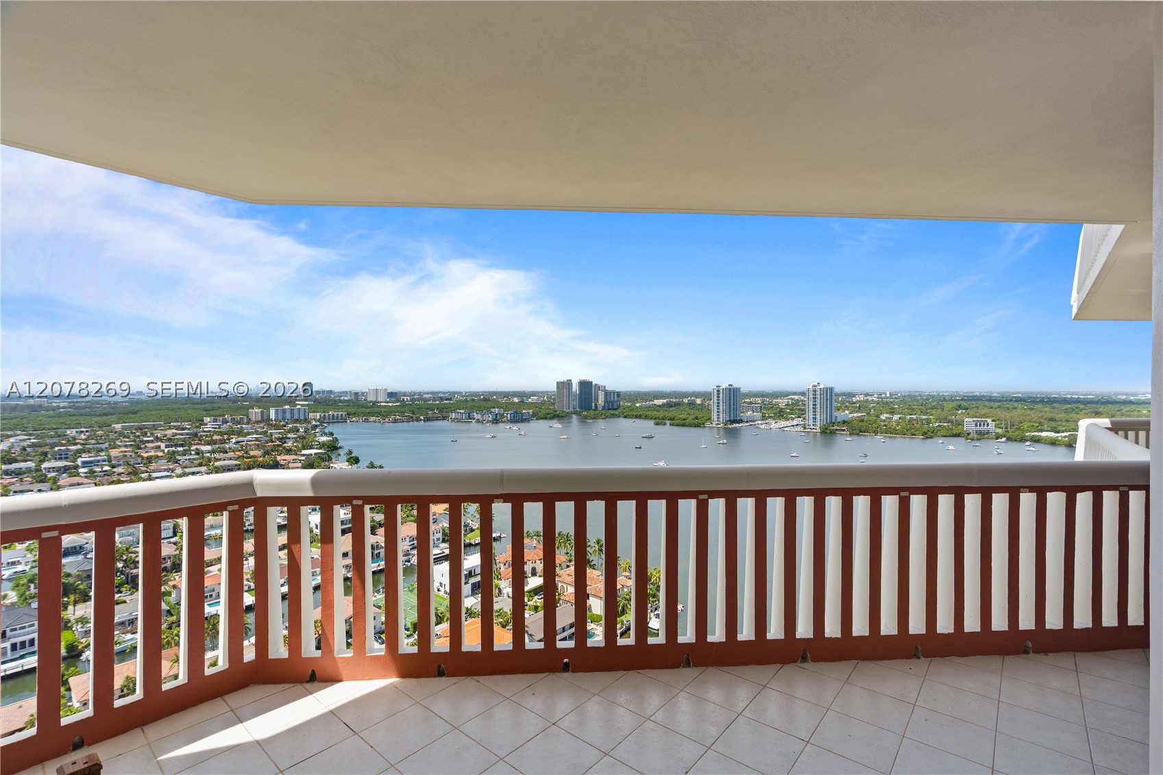 1000 W Island Blvd #2803, Aventura FL 33160