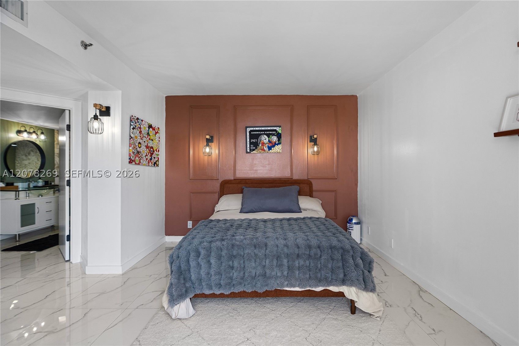 1000 W Island Blvd #2803, Aventura FL 33160
