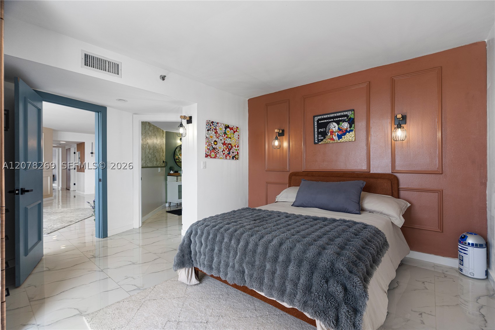 1000 W Island Blvd #2803, Aventura FL 33160