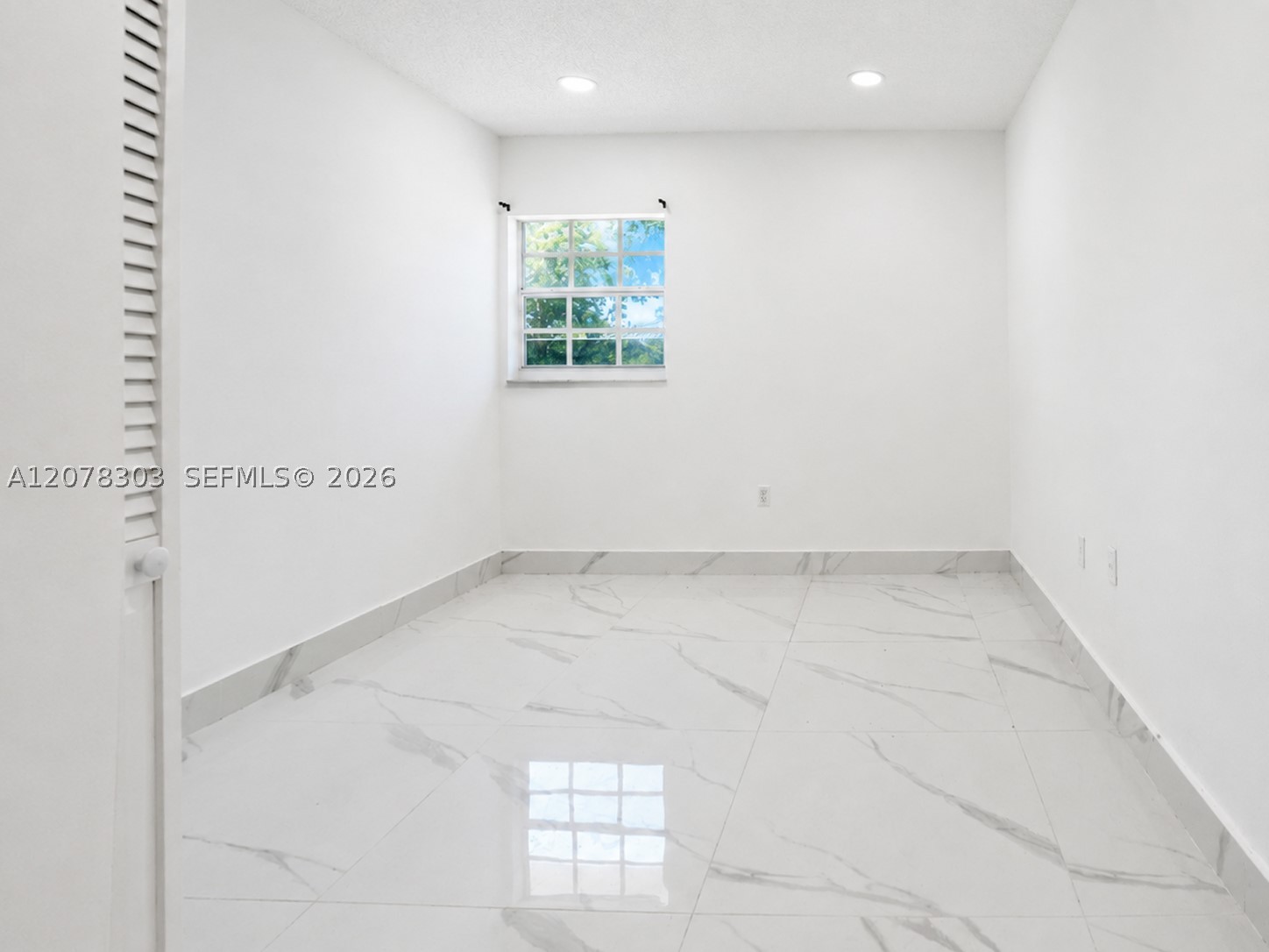 6450 SW 102nd Ave, Miami FL 33173
