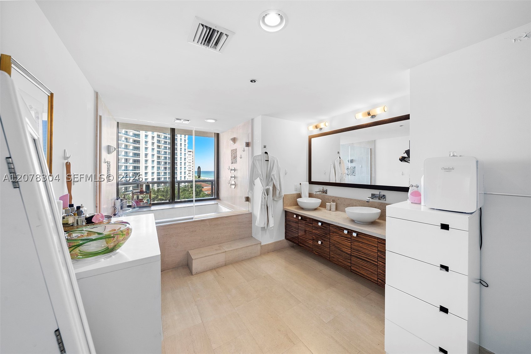 5875 Collins Ave #1001, Miami Beach FL 33140