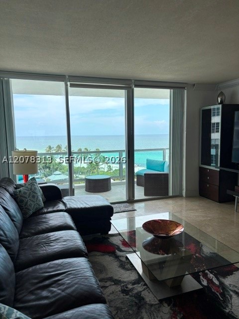 5151 Collins Ave #1036, Miami Beach FL 33140
