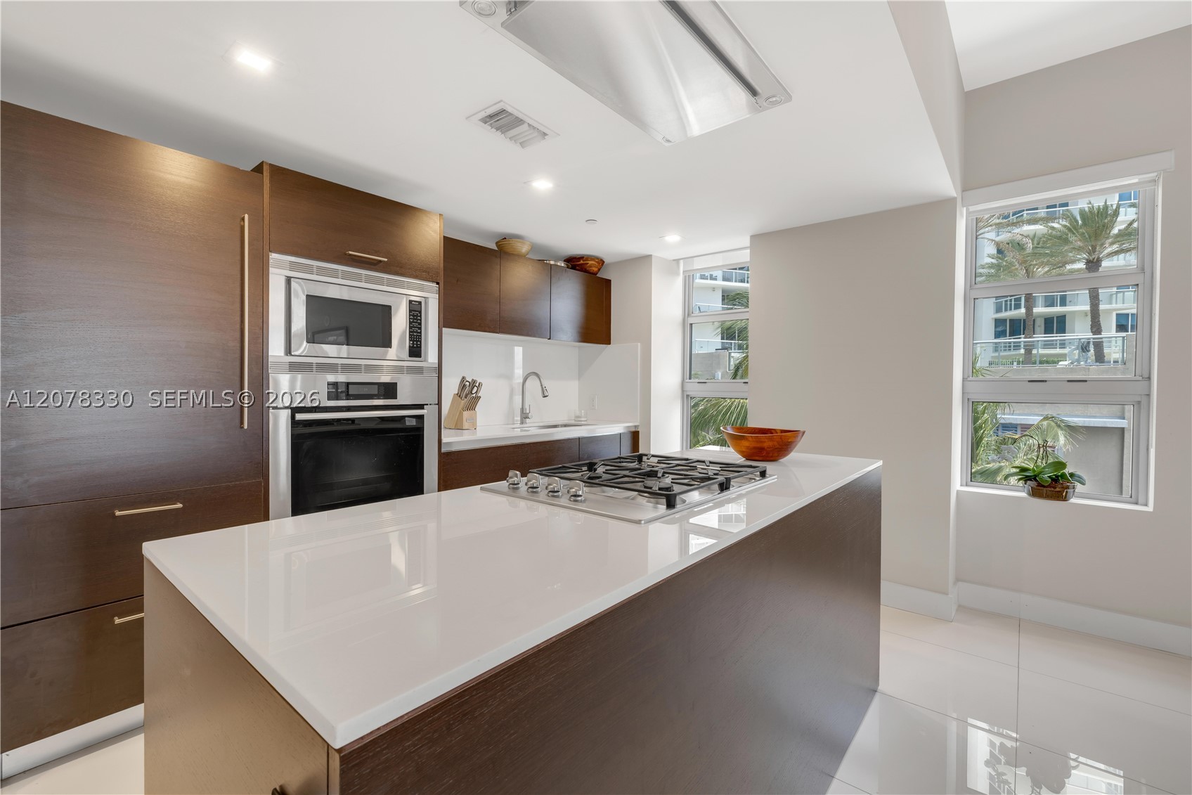 3739 Collins Ave #N-302, Miami Beach FL 33140
