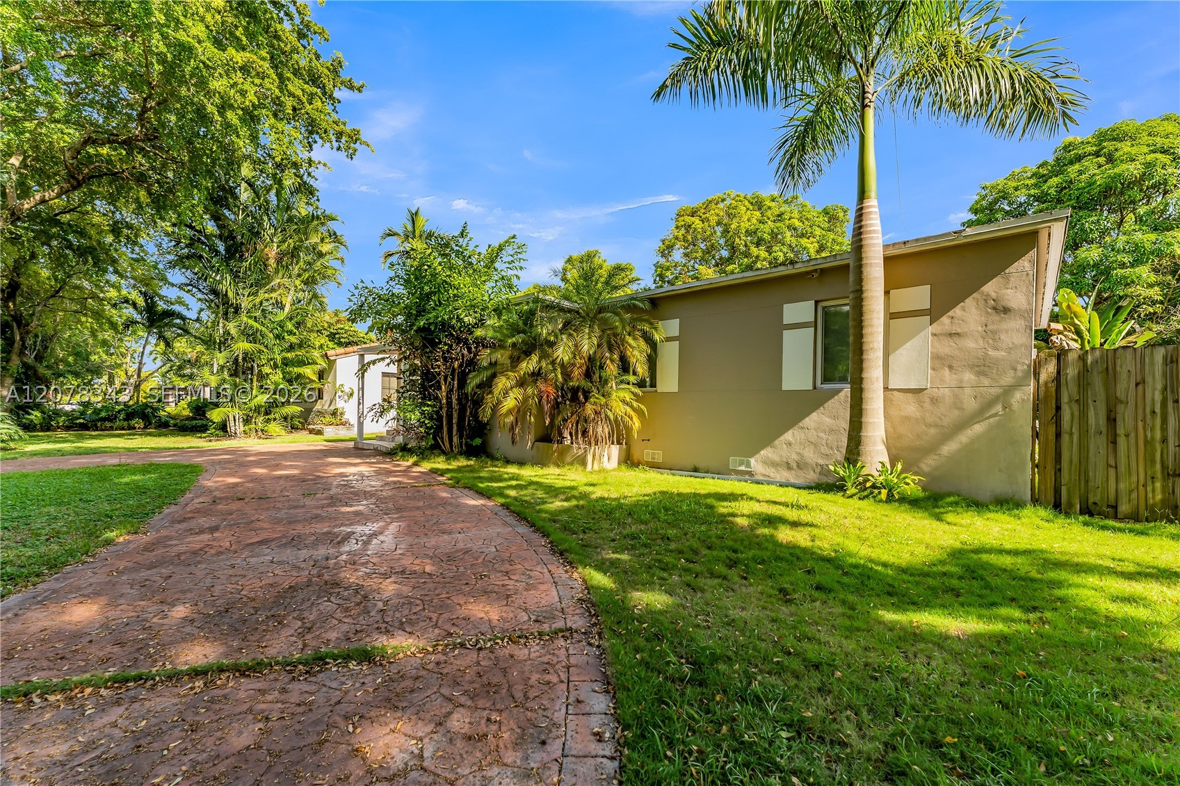 125 NW 88th St #0, El Portal FL 33150