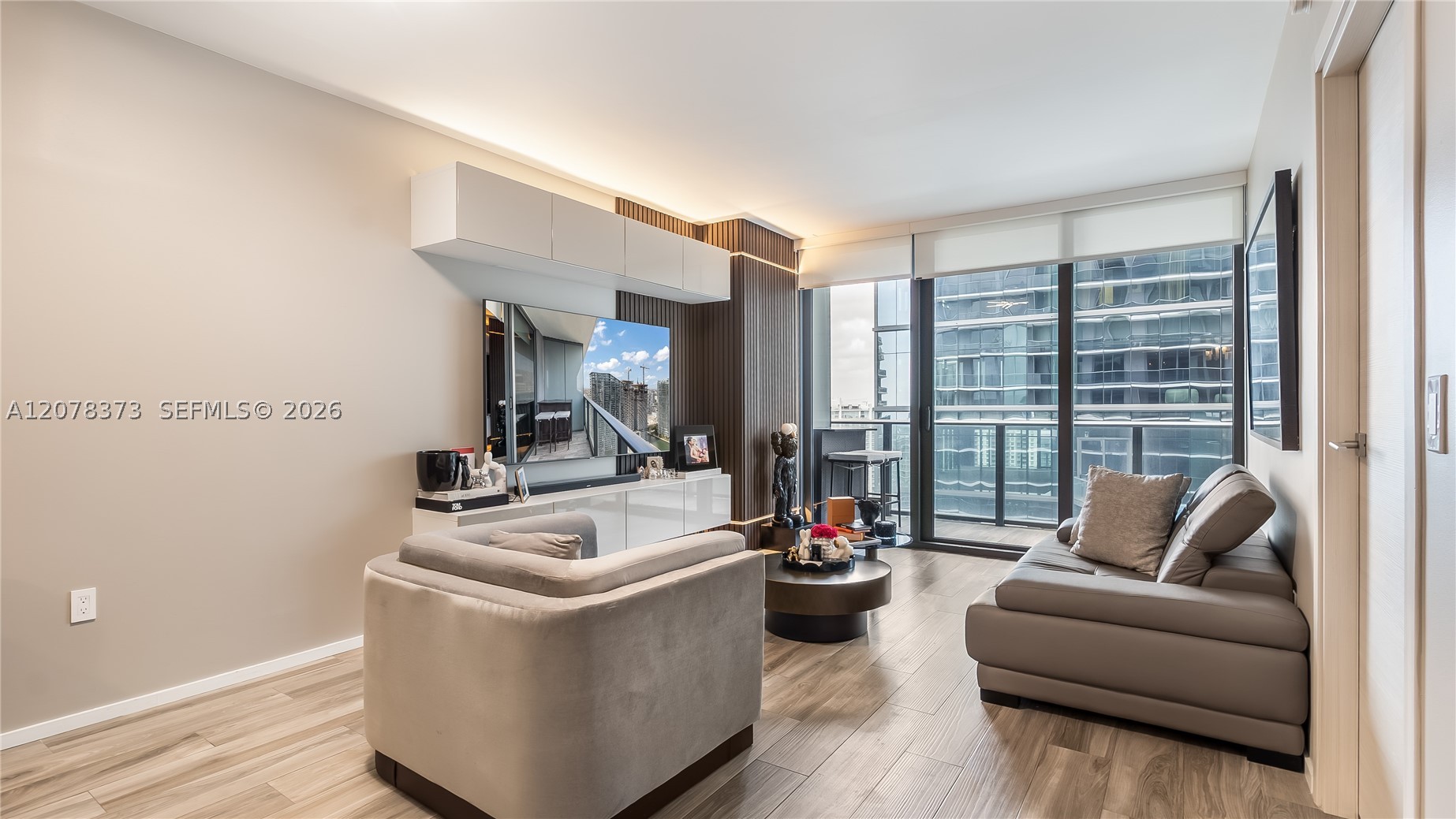 801 S Miami Ave #4407, Miami FL 33130