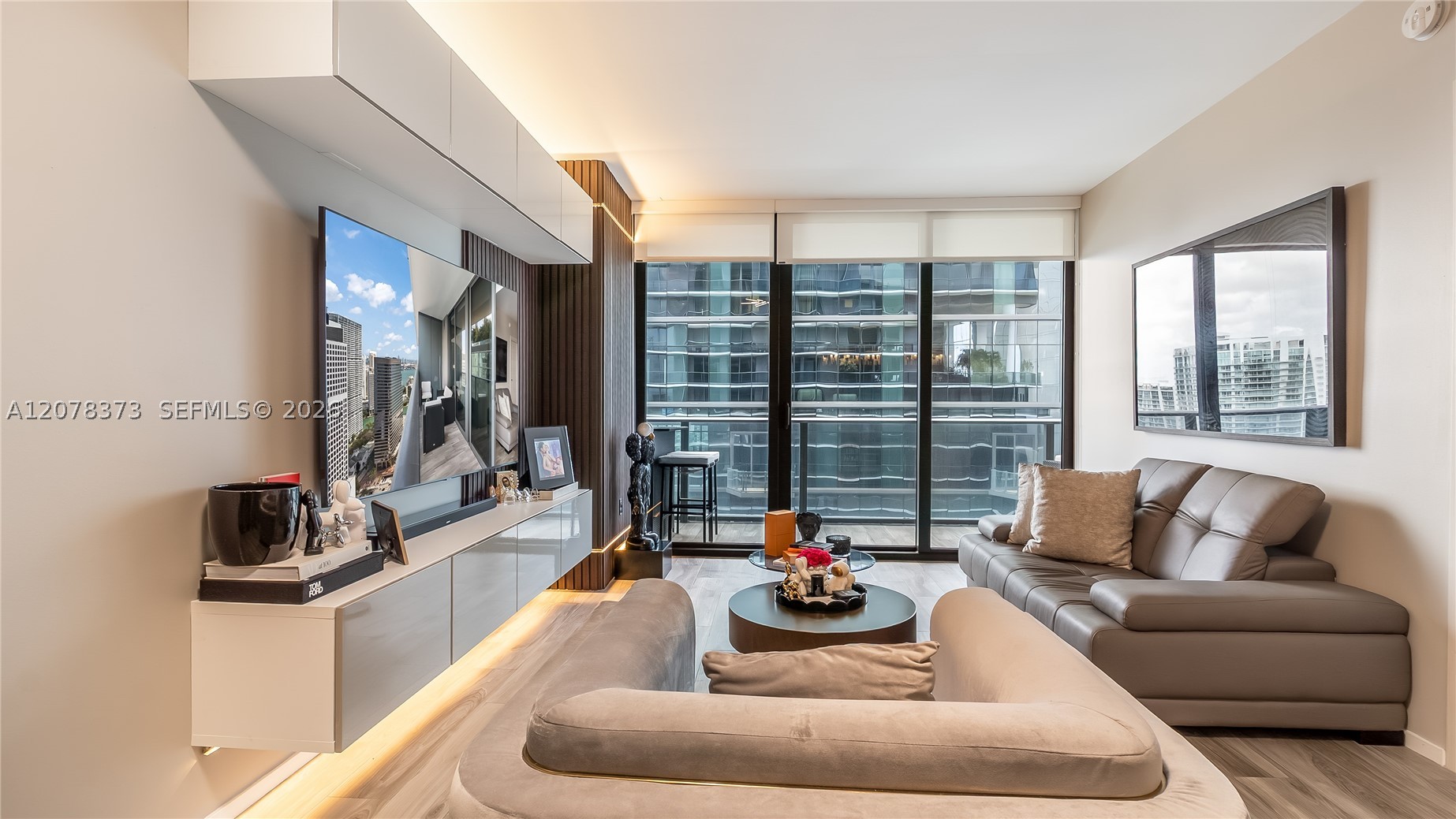 801 S Miami Ave #4407, Miami FL 33130