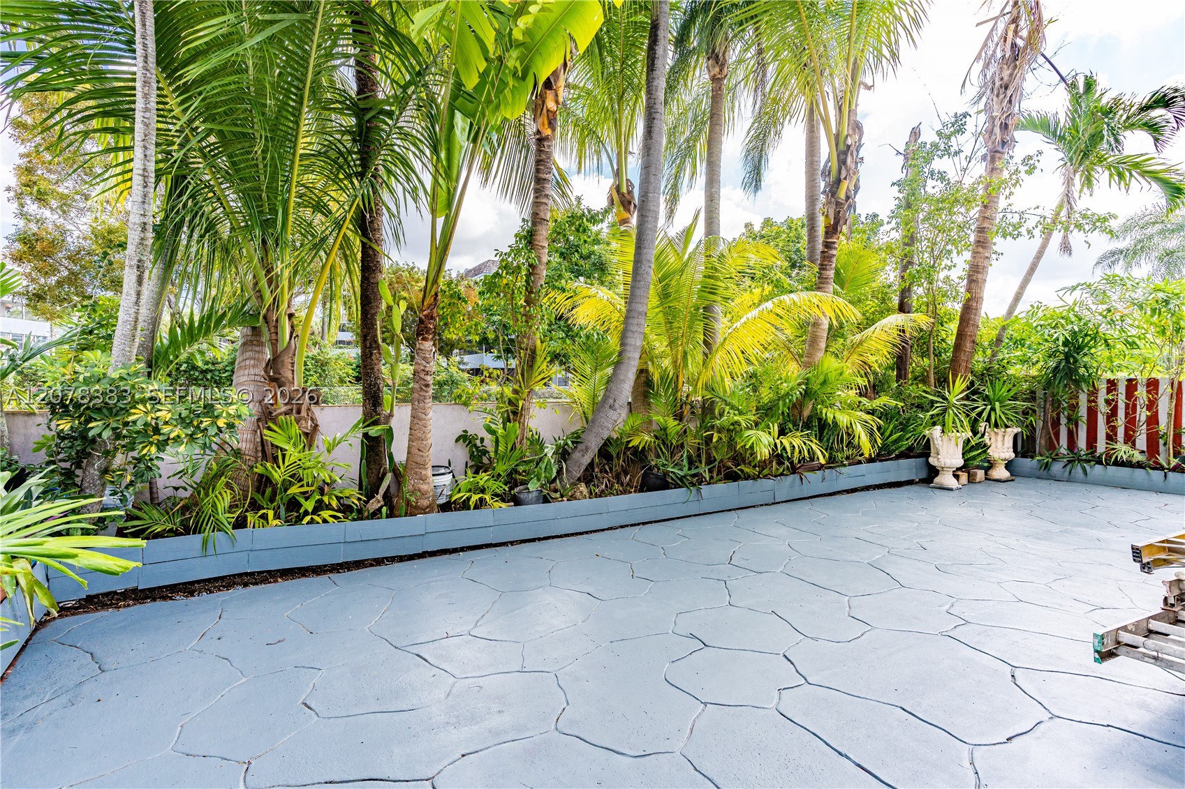 8909 SW 108th Cir Ct, Miami FL 33176