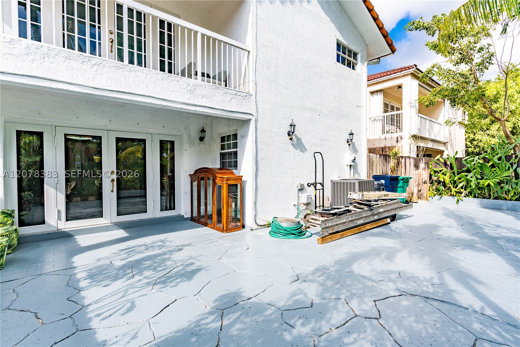 8909 SW 108th Cir Ct, Miami FL 33176