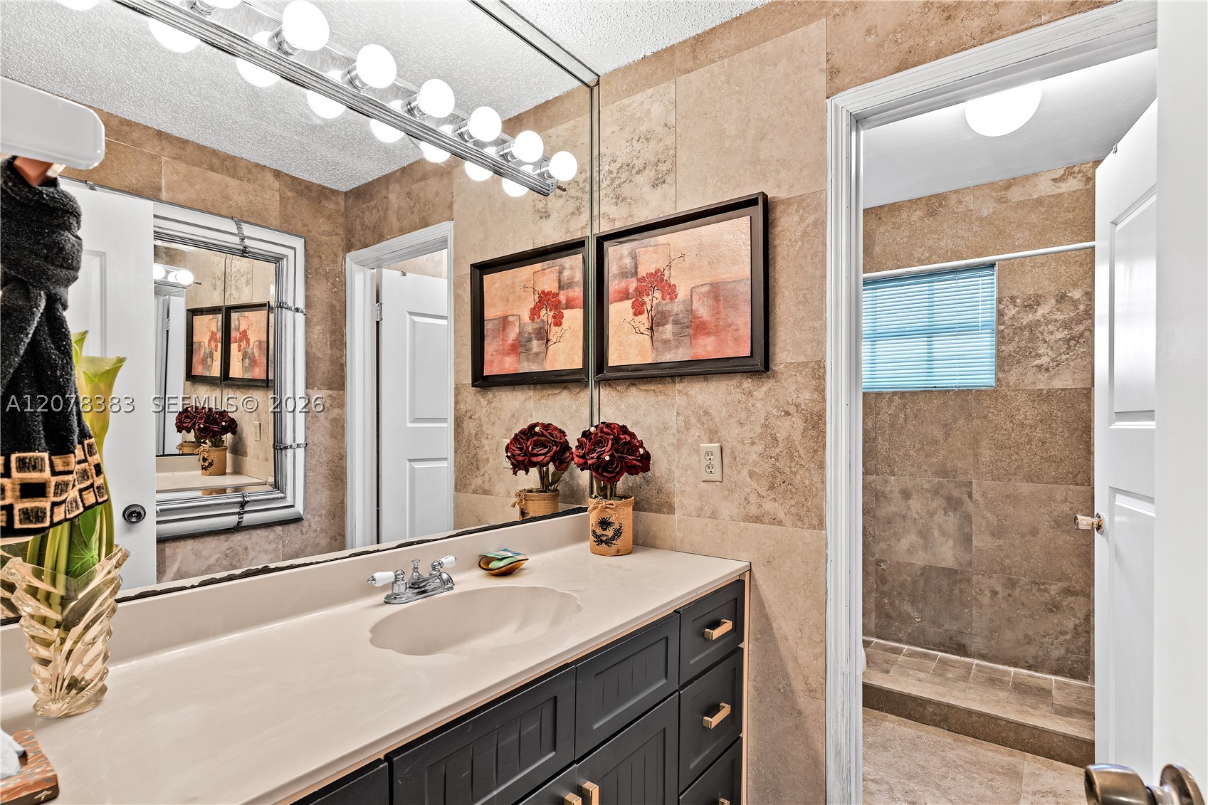 8909 SW 108th Cir Ct, Miami FL 33176