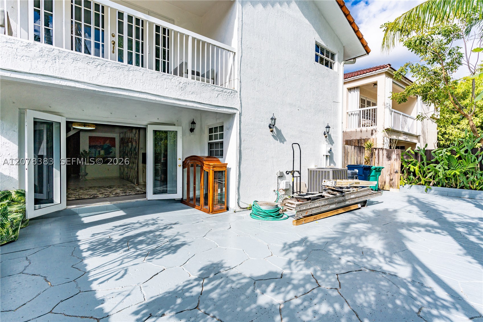 8909 SW 108th Cir Ct, Miami FL 33176