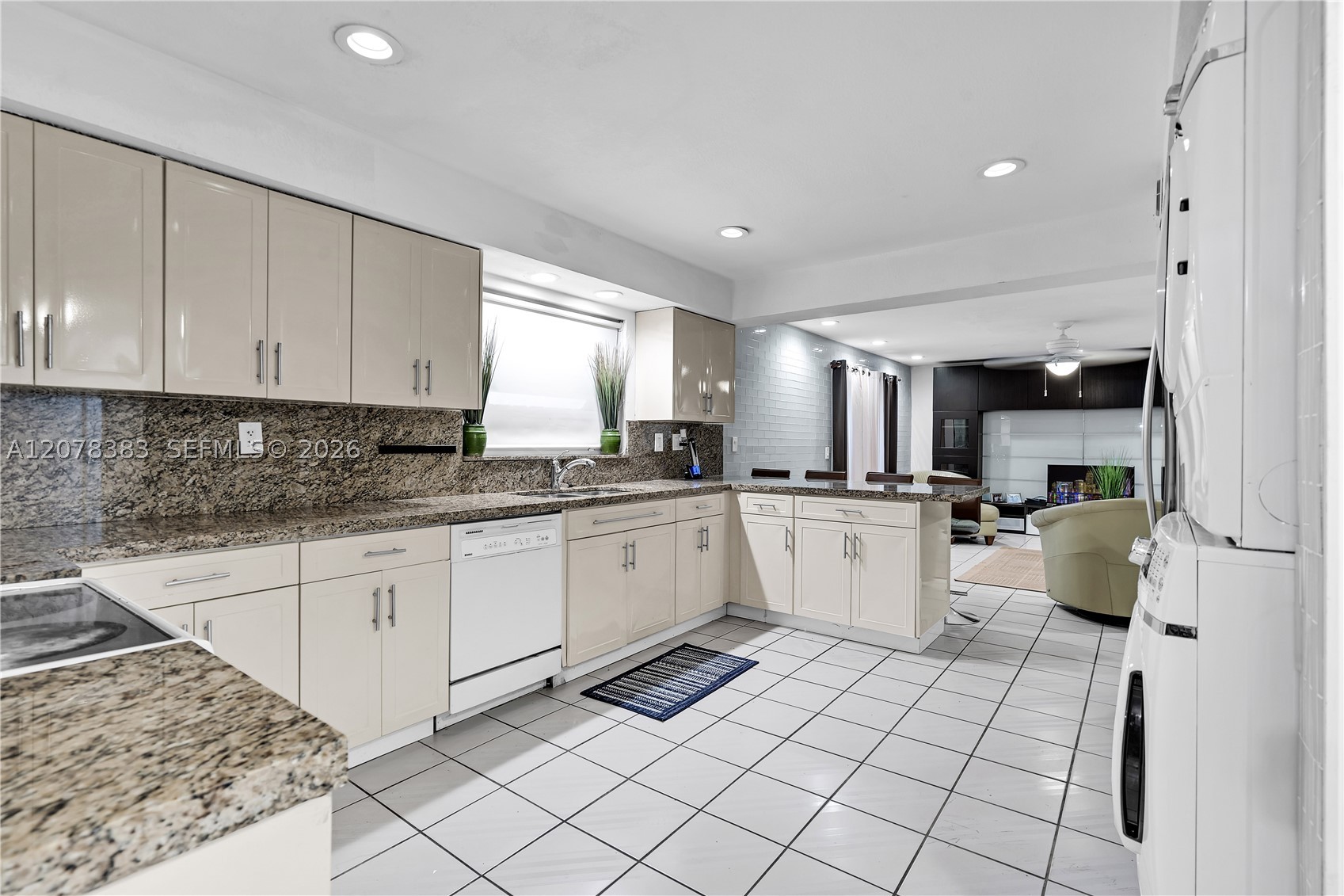 8909 SW 108th Cir Ct, Miami FL 33176