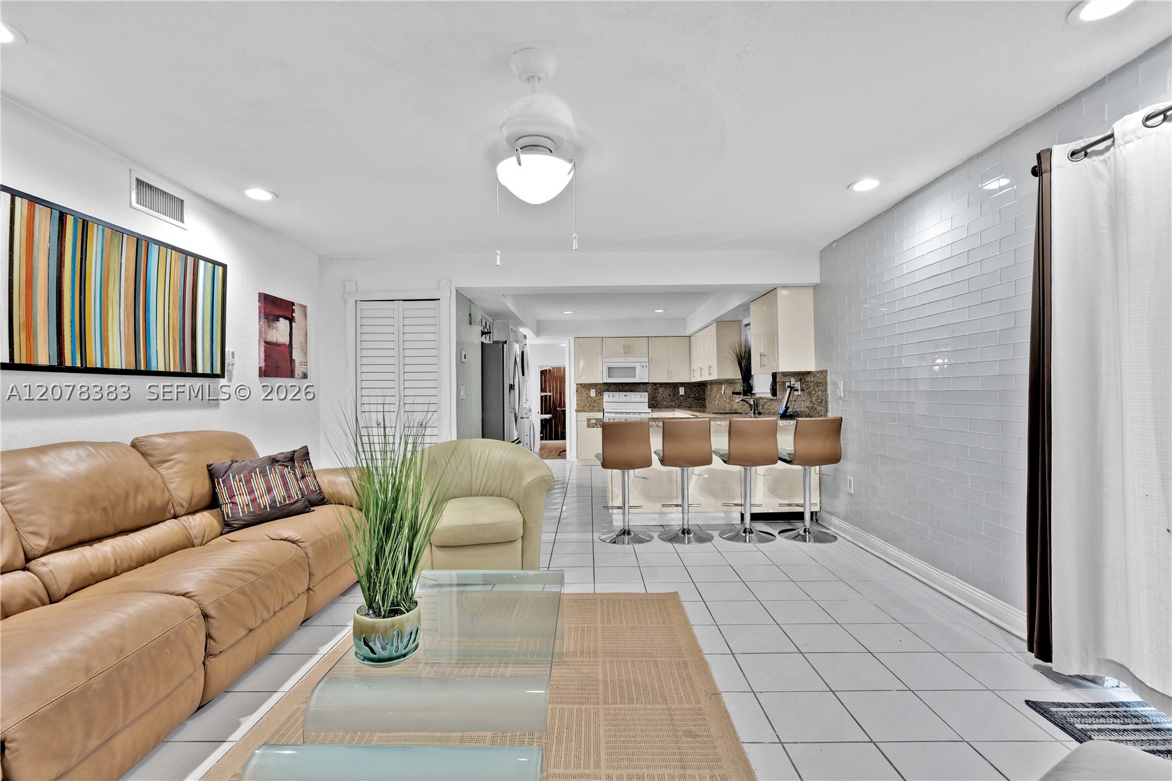 8909 SW 108th Cir Ct, Miami FL 33176