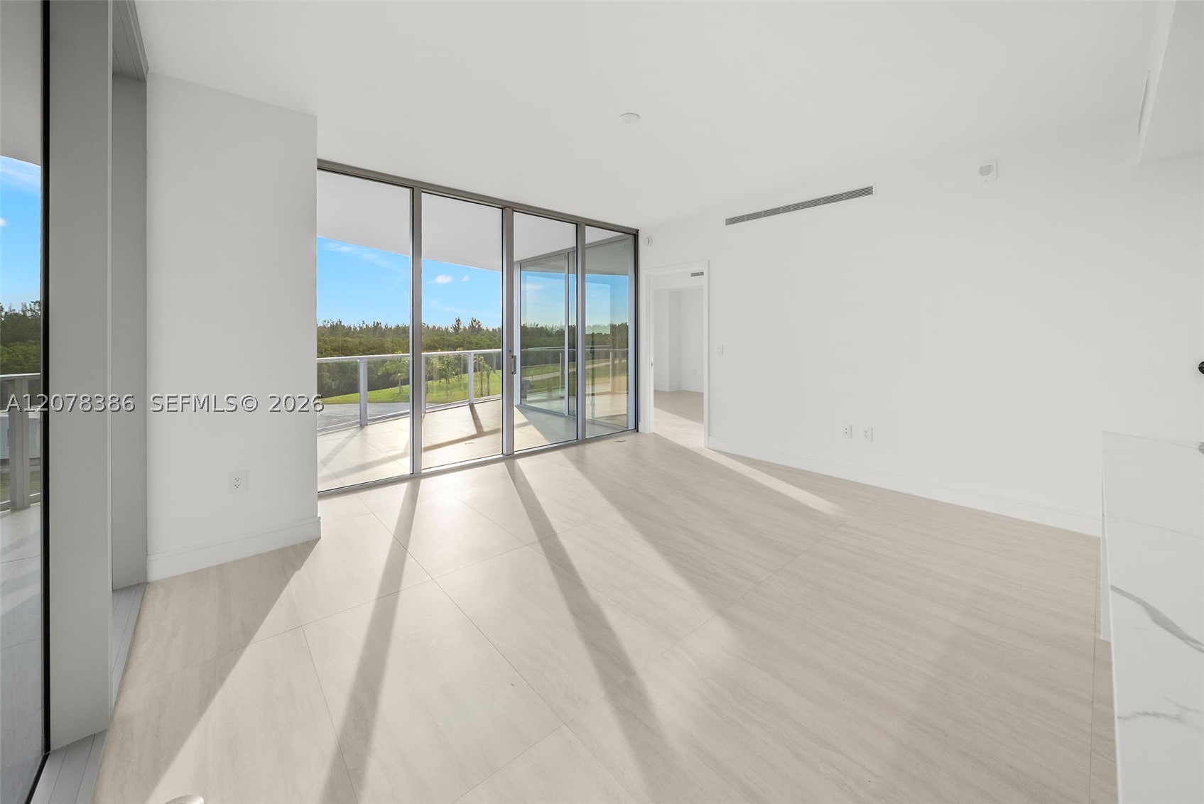 2411 Laguna Cir #311, North Miami FL 33181