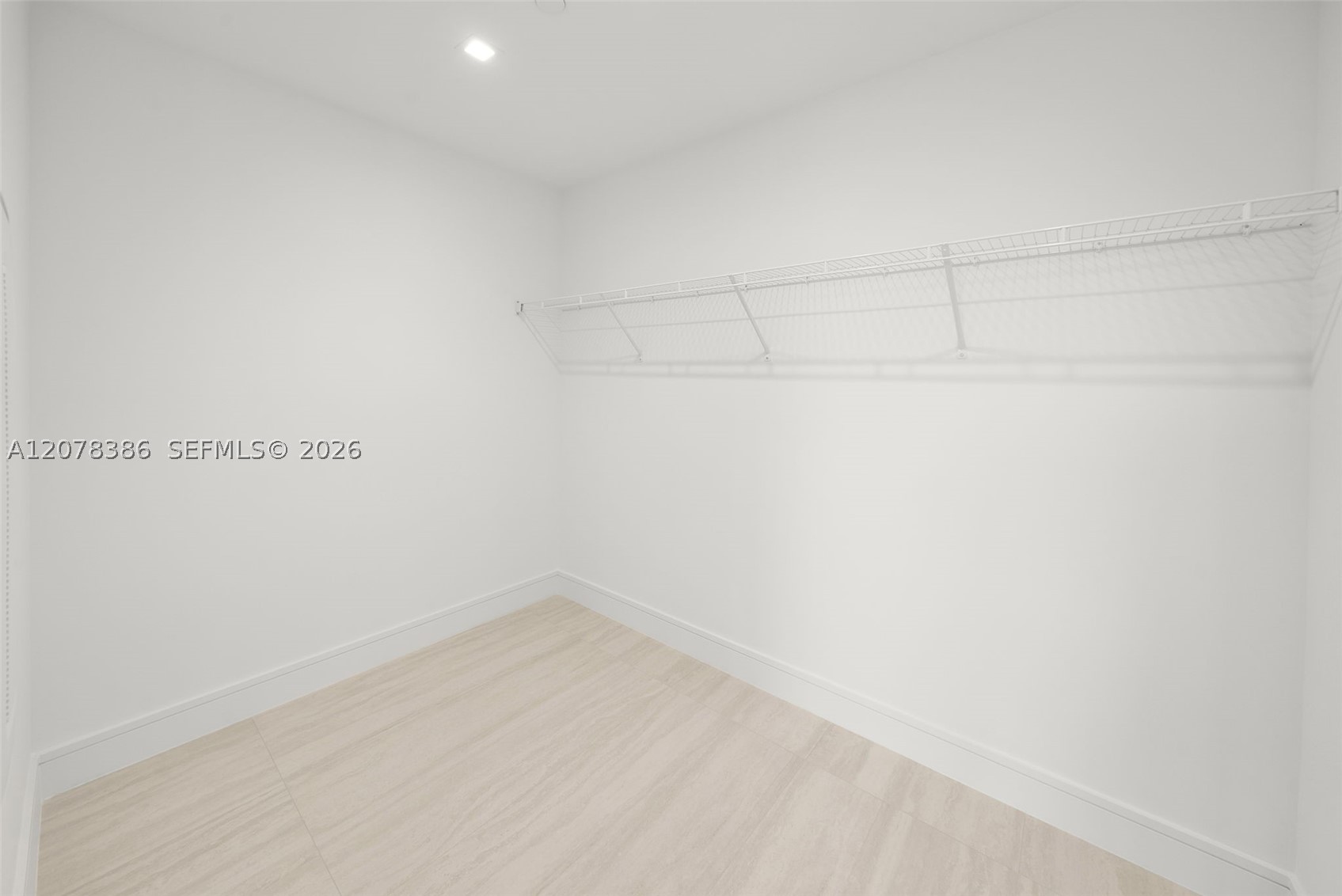 2411 Laguna Cir #311, North Miami FL 33181