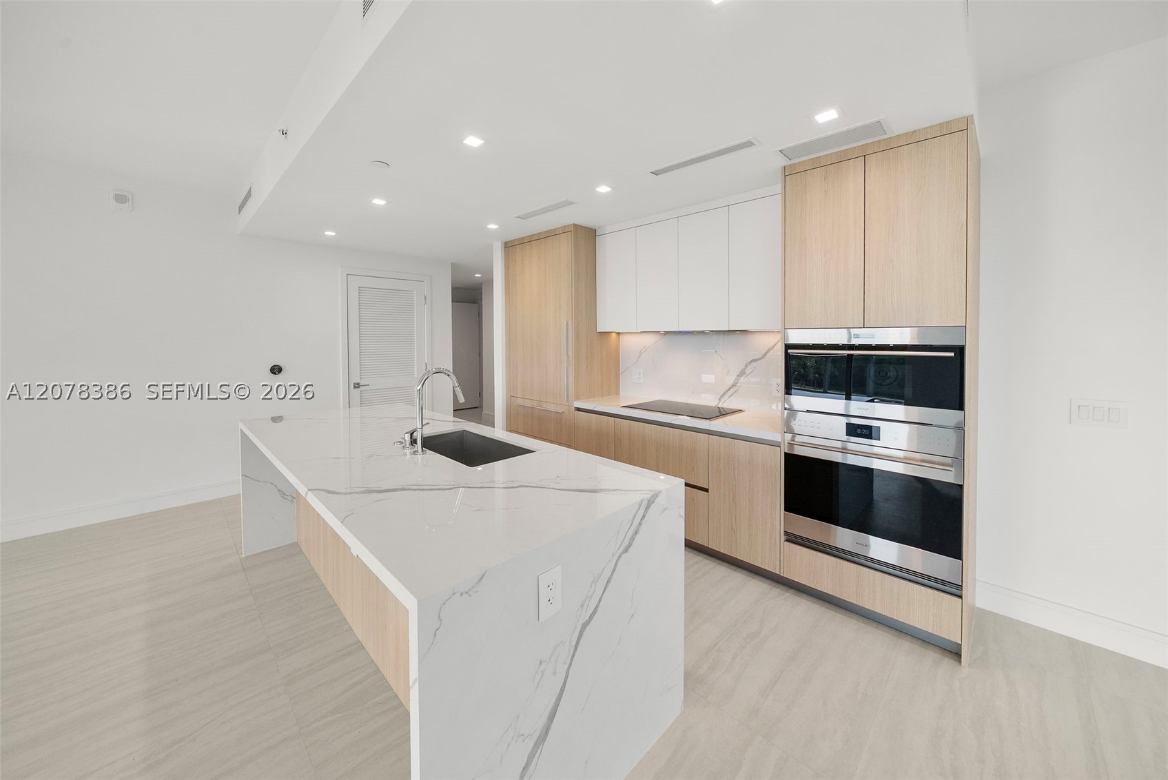 2411 Laguna Cir #311, North Miami FL 33181