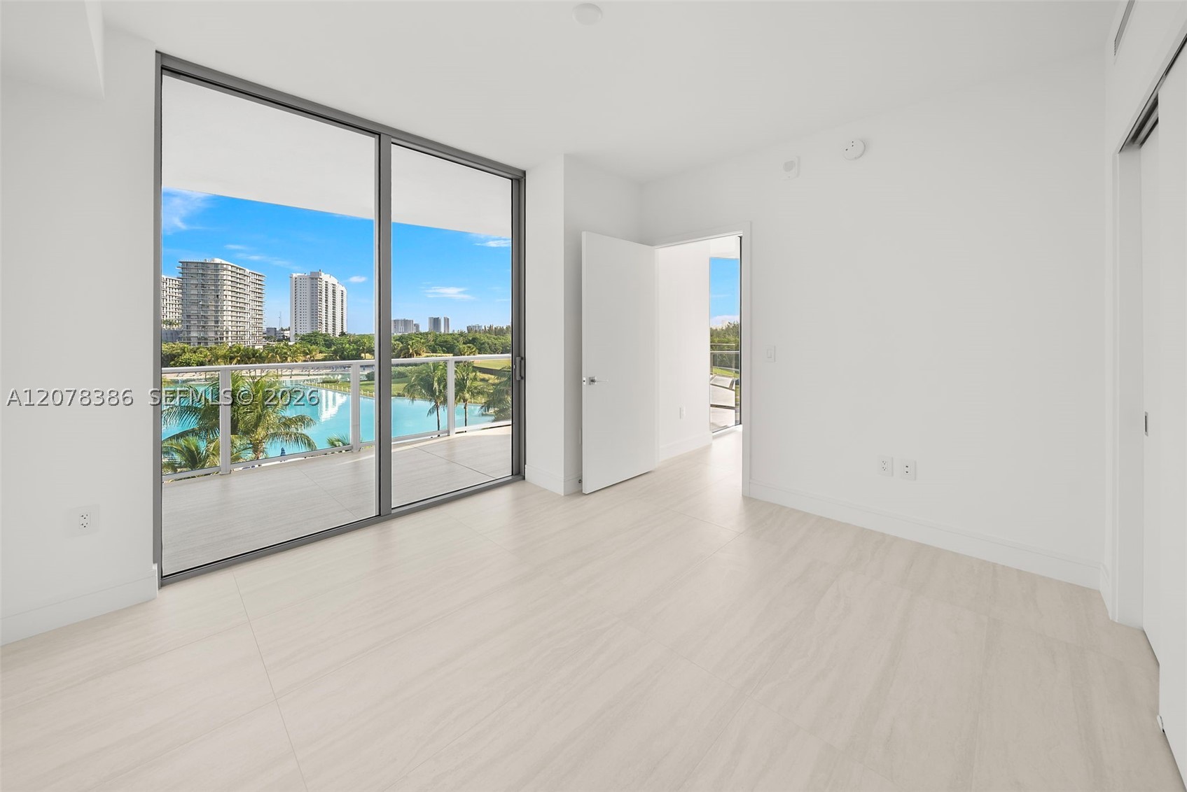 2411 Laguna Cir #311, North Miami FL 33181