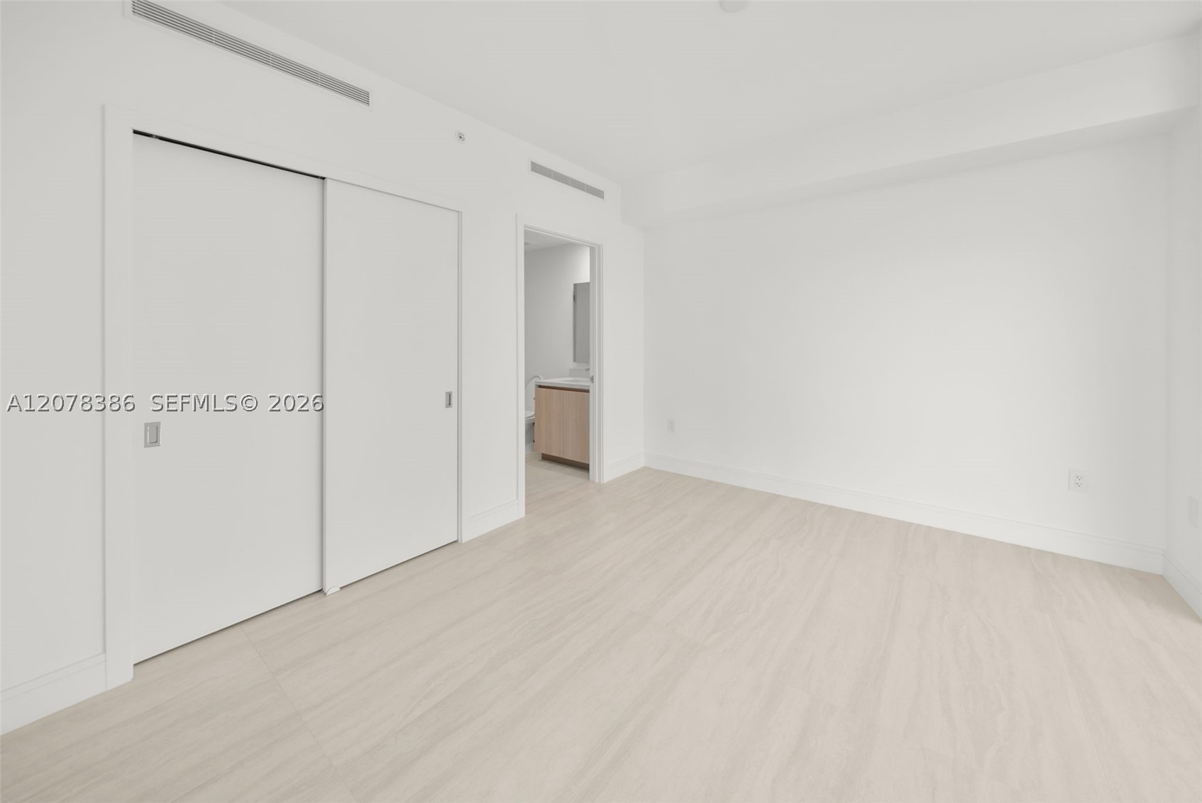 2411 Laguna Cir #311, North Miami FL 33181