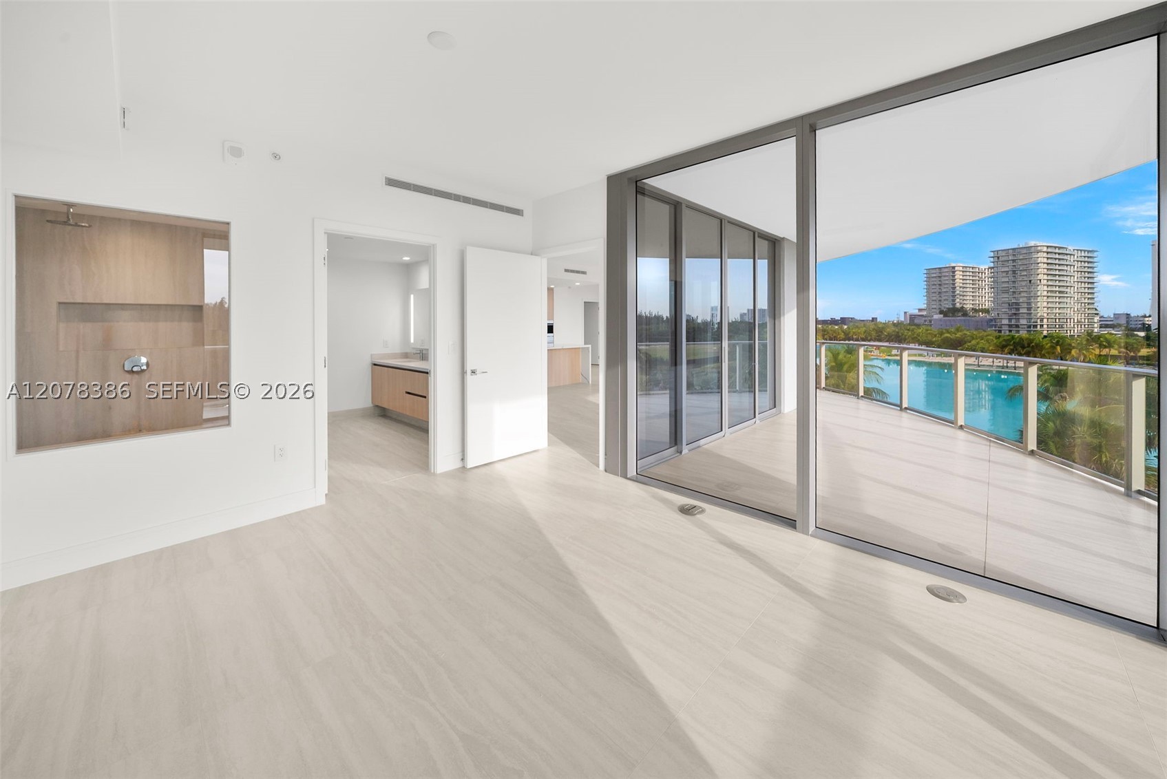 2411 Laguna Cir #311, North Miami FL 33181