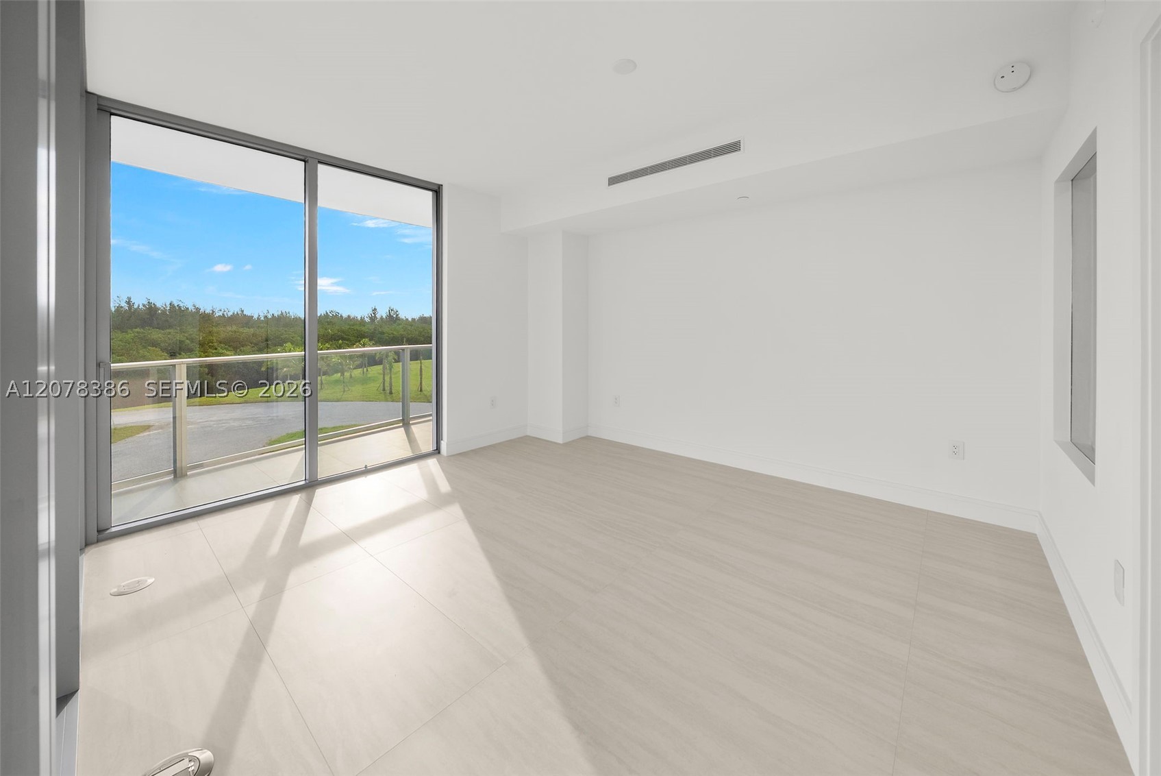 2411 Laguna Cir #311, North Miami FL 33181