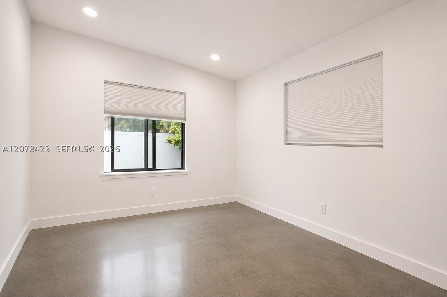 937 NE 171st St, Miami FL 33162