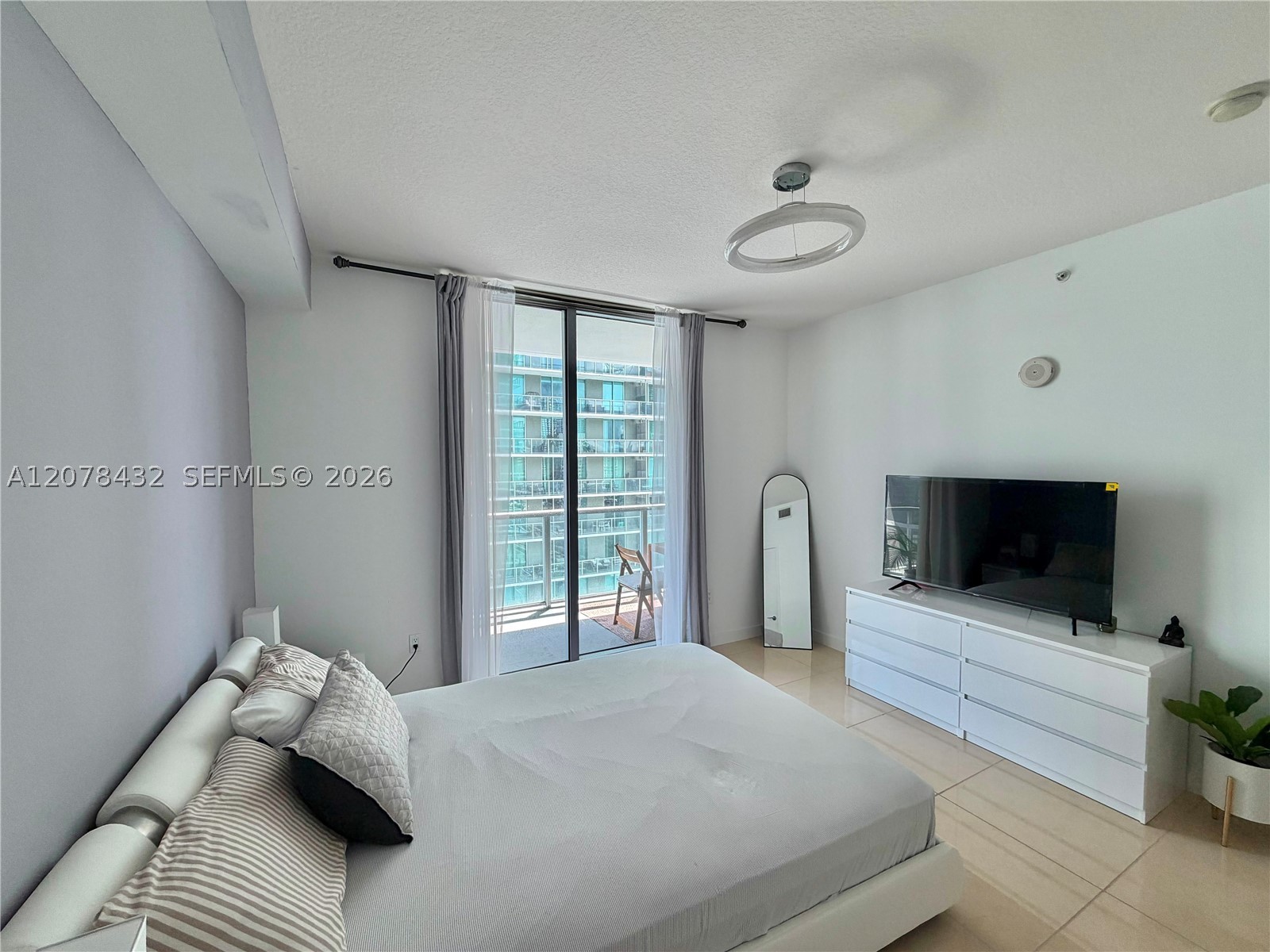 1111 SW 1st Ave #2215-N, Miami FL 33130