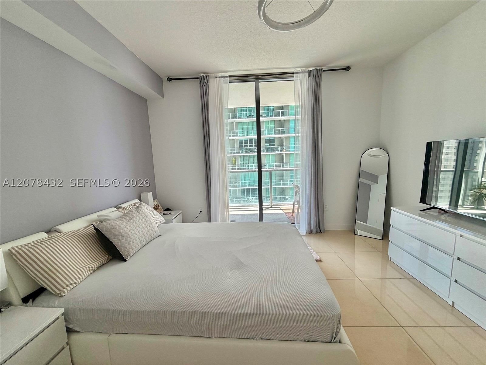 1111 SW 1st Ave #2215-N, Miami FL 33130