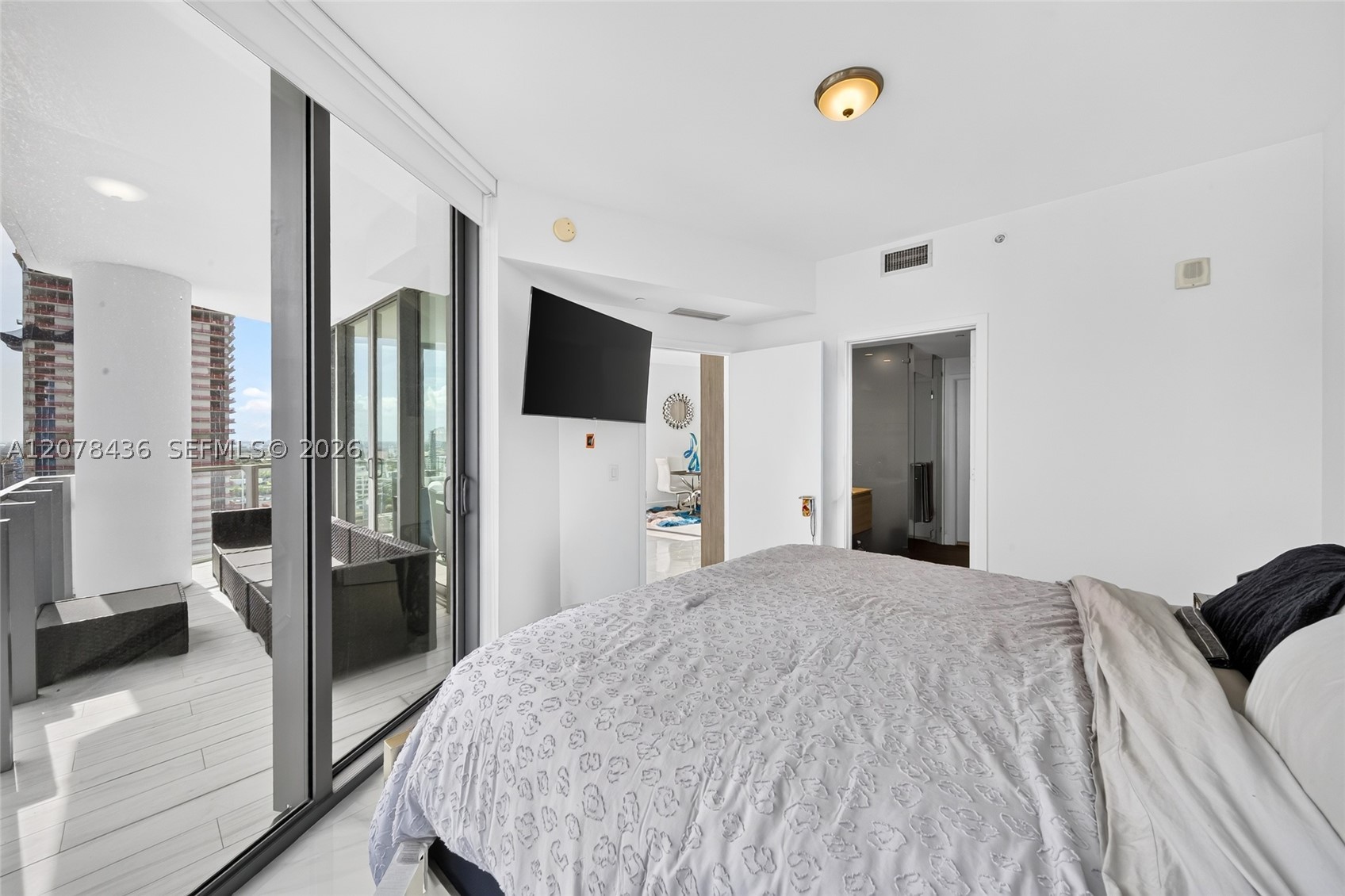 2900 NE 7th Ave #2209, Miami FL 33137