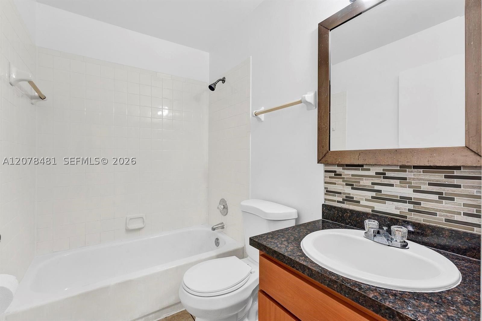 3449 NW 44th St #205, Oakland Park FL 33309