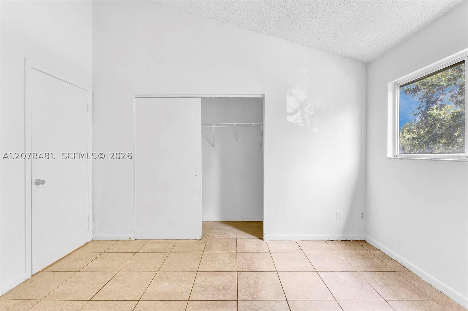 3449 NW 44th St #205, Oakland Park FL 33309