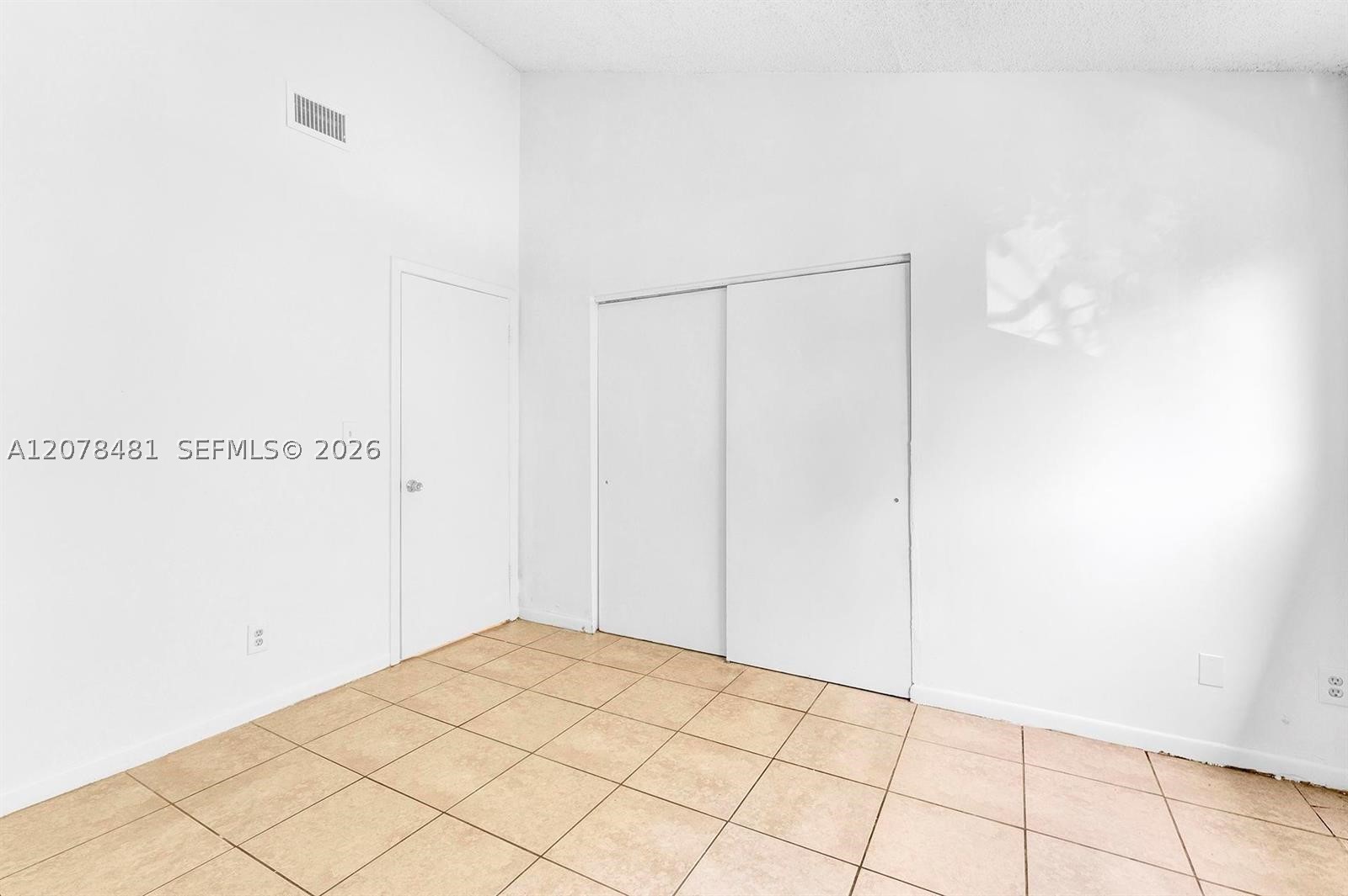 3449 NW 44th St #205, Oakland Park FL 33309