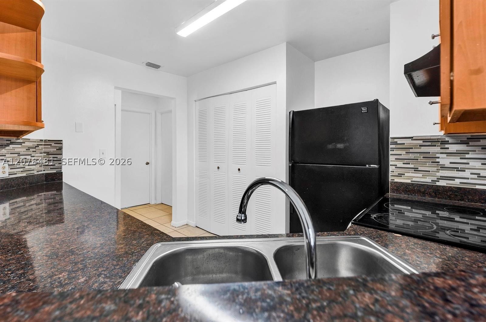 3449 NW 44th St #205, Oakland Park FL 33309