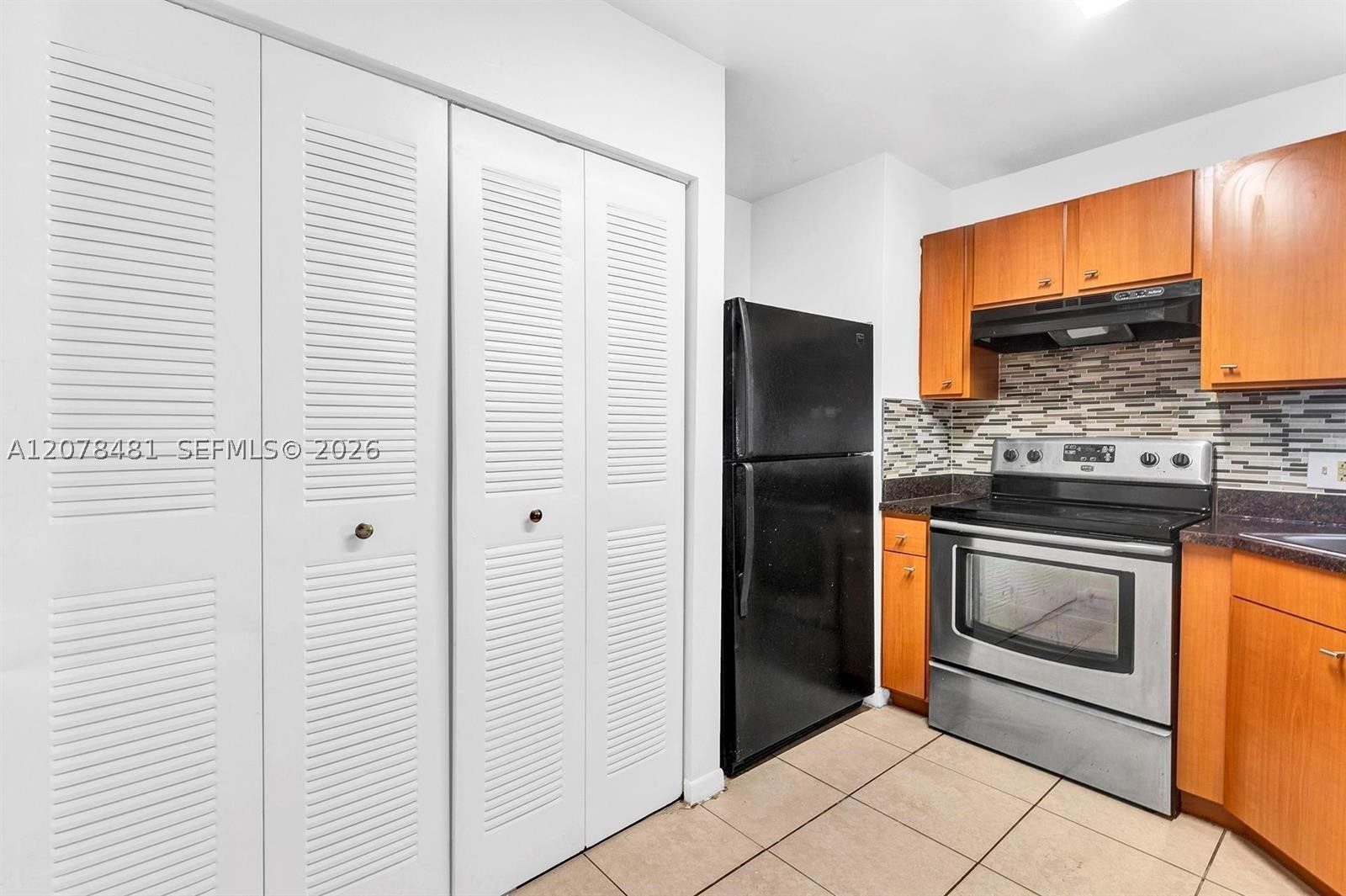 3449 NW 44th St #205, Oakland Park FL 33309
