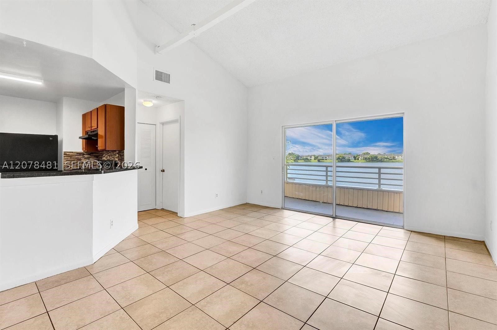 3449 NW 44th St #205, Oakland Park FL 33309