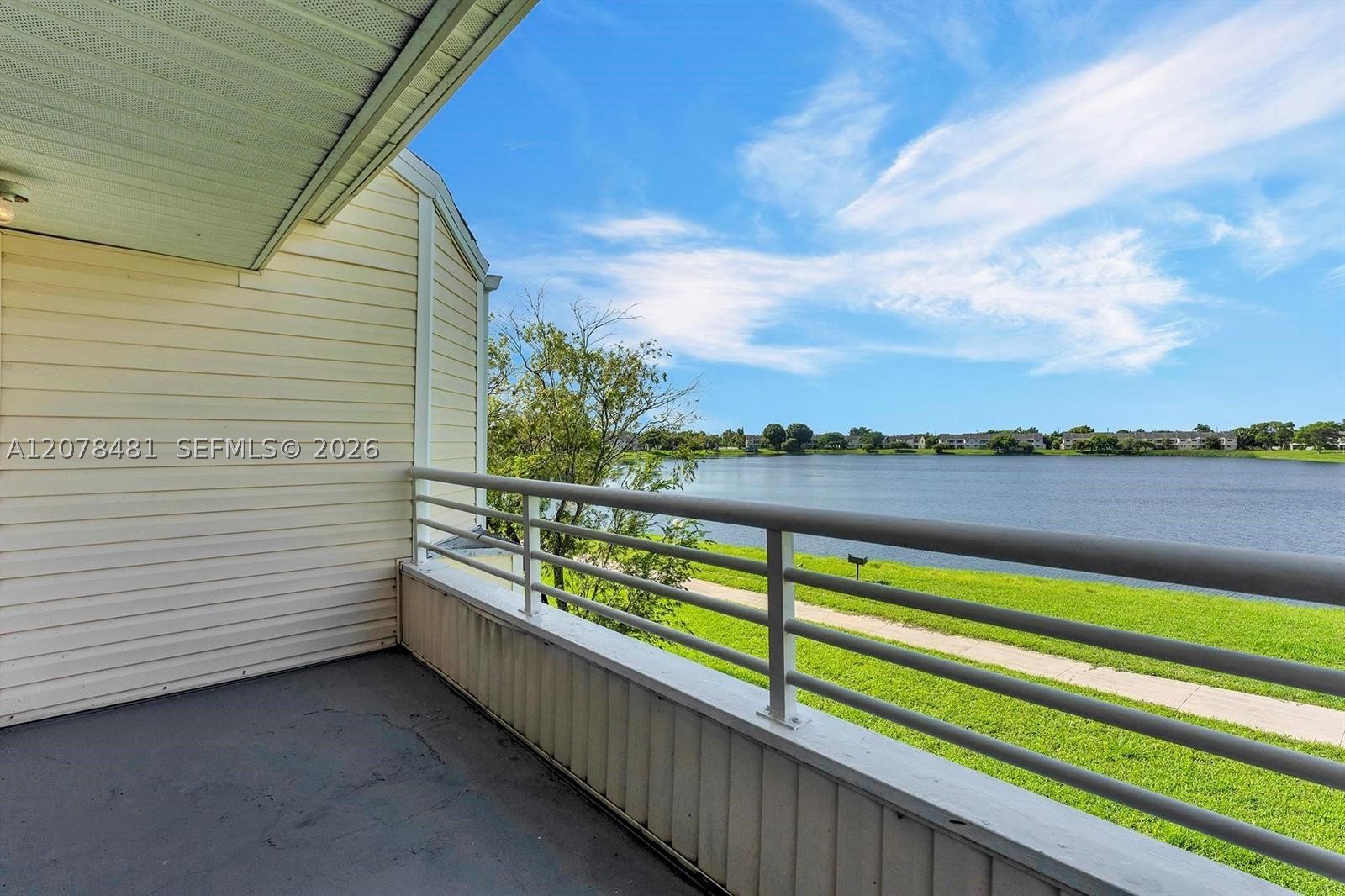 3449 NW 44th St #205, Oakland Park FL 33309