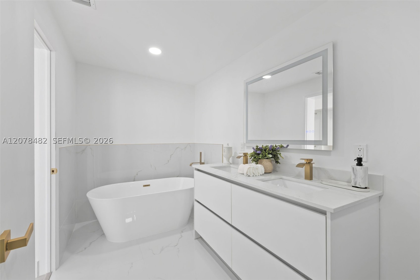 10901 SW 47th Ter, Miami FL 33165